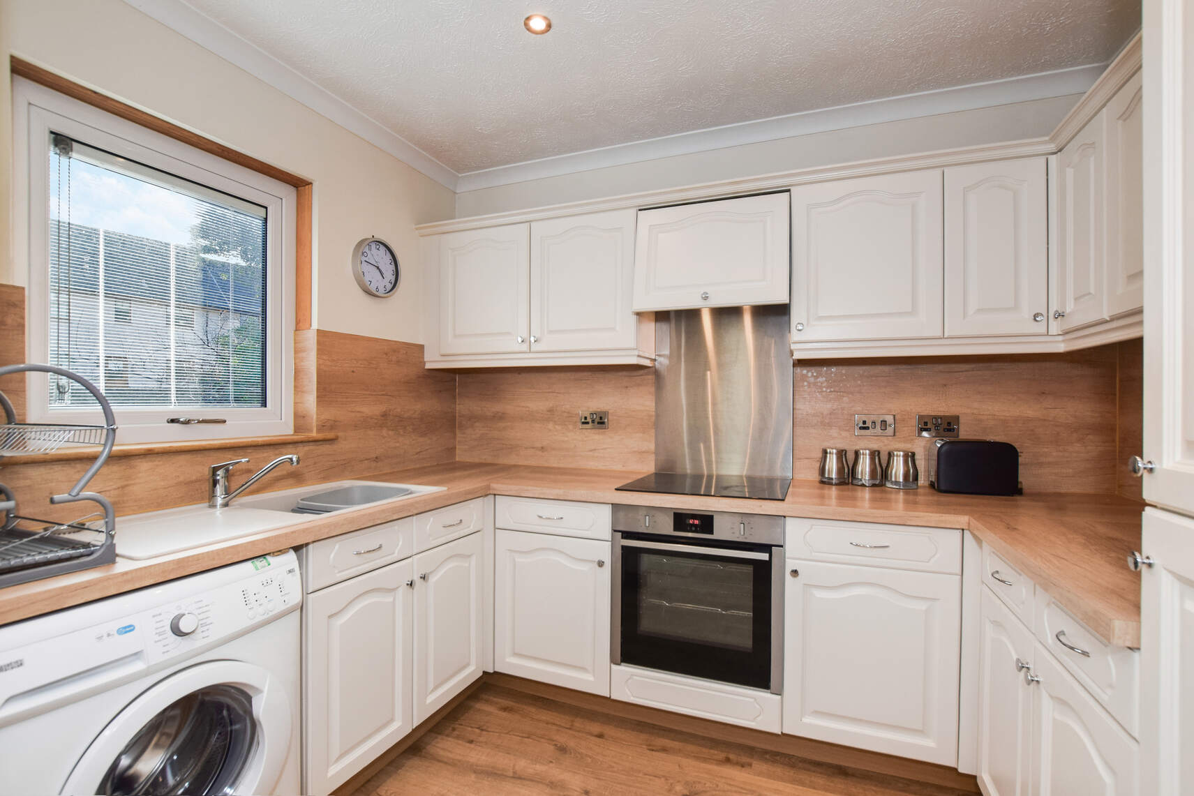 3 bed end of terrace house for sale in Cameron Crescent, Stirling  - Property Image 2