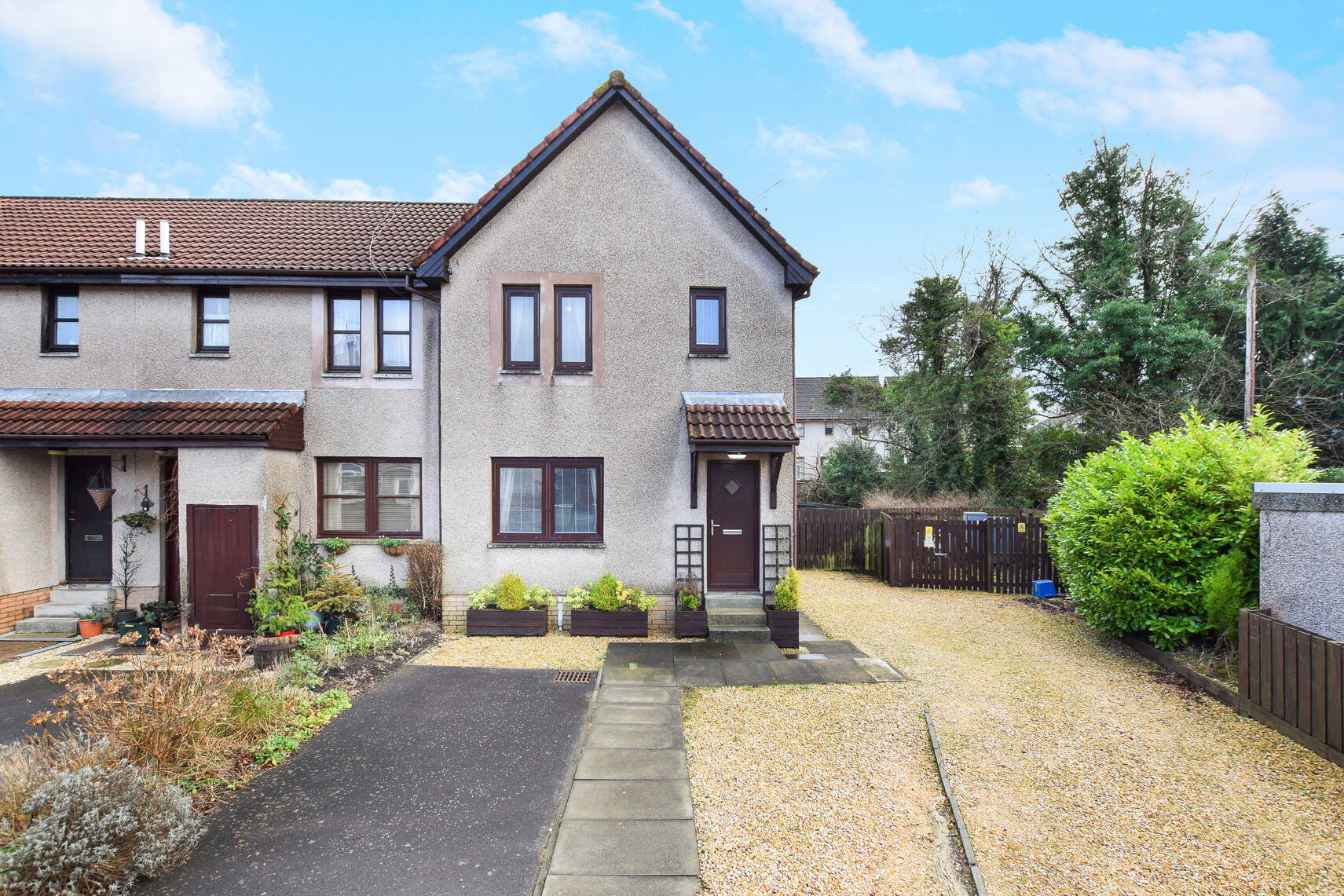 3 bed end of terrace house for sale in Cameron Crescent, Stirling  - Property Image 1