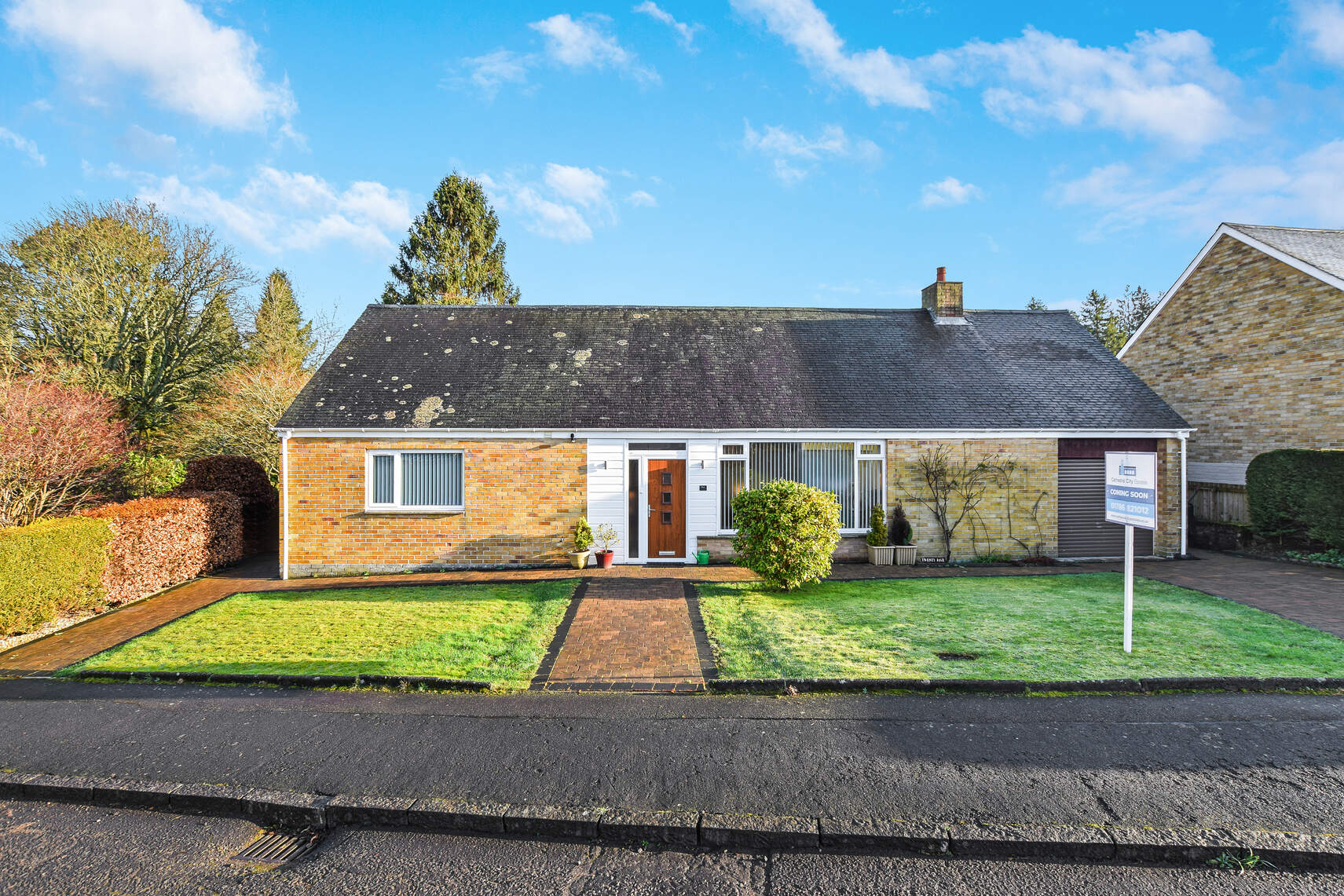 2 bed bungalow for sale in Ochlochy Park, Dunblane  - Property Image 1