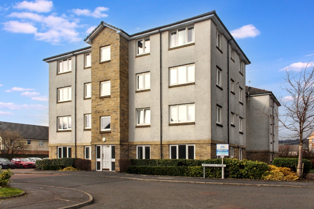 2 bed flat for sale in Broomhill Court, Stirling  - Property Image 1