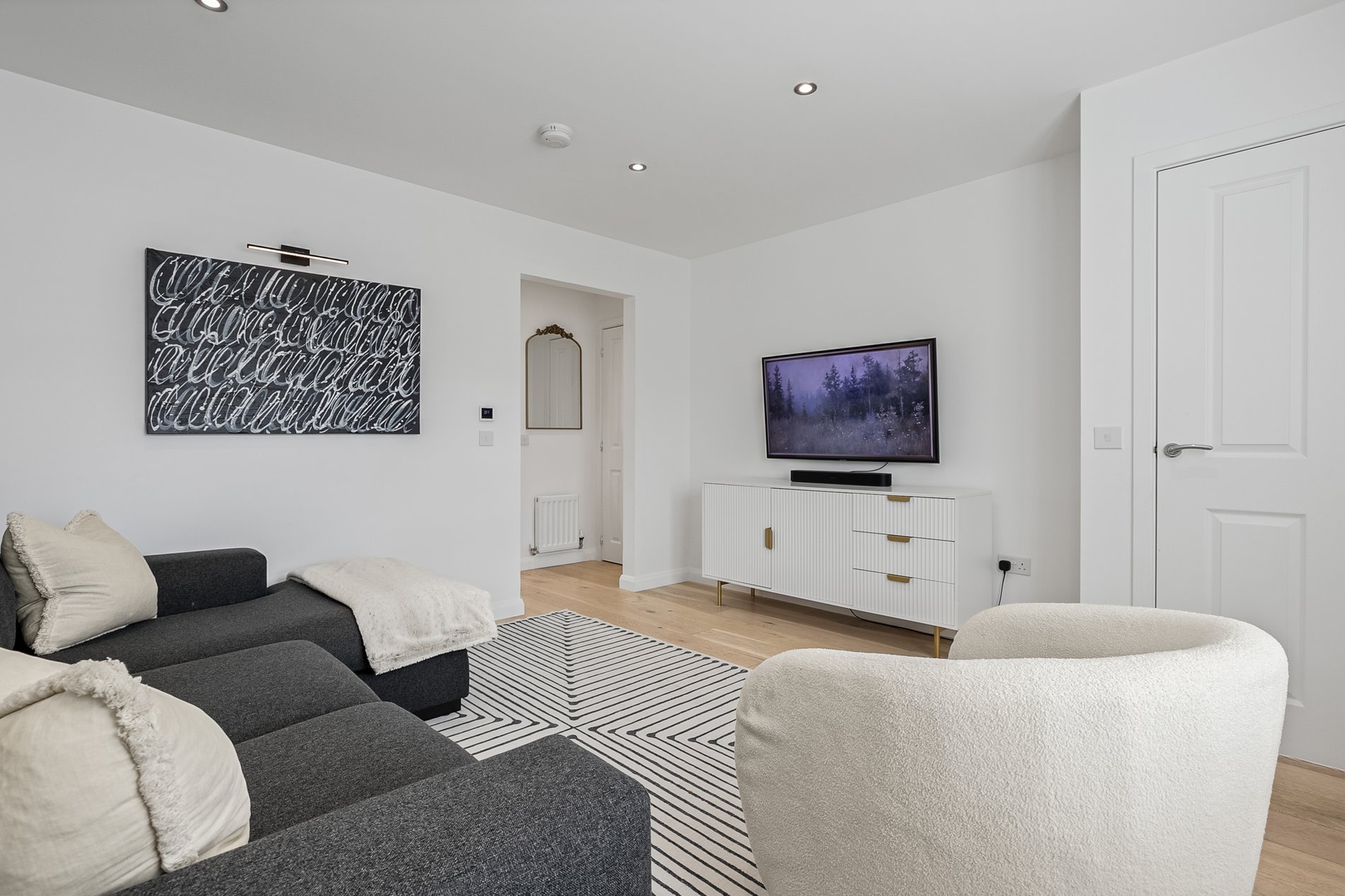 3 bed end of terrace house for sale in Young Road, Stirling  - Property Image 6