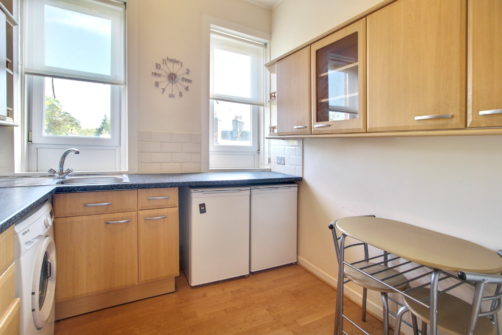 2 bed flat for sale in King Street, Doune  - Property Image 5