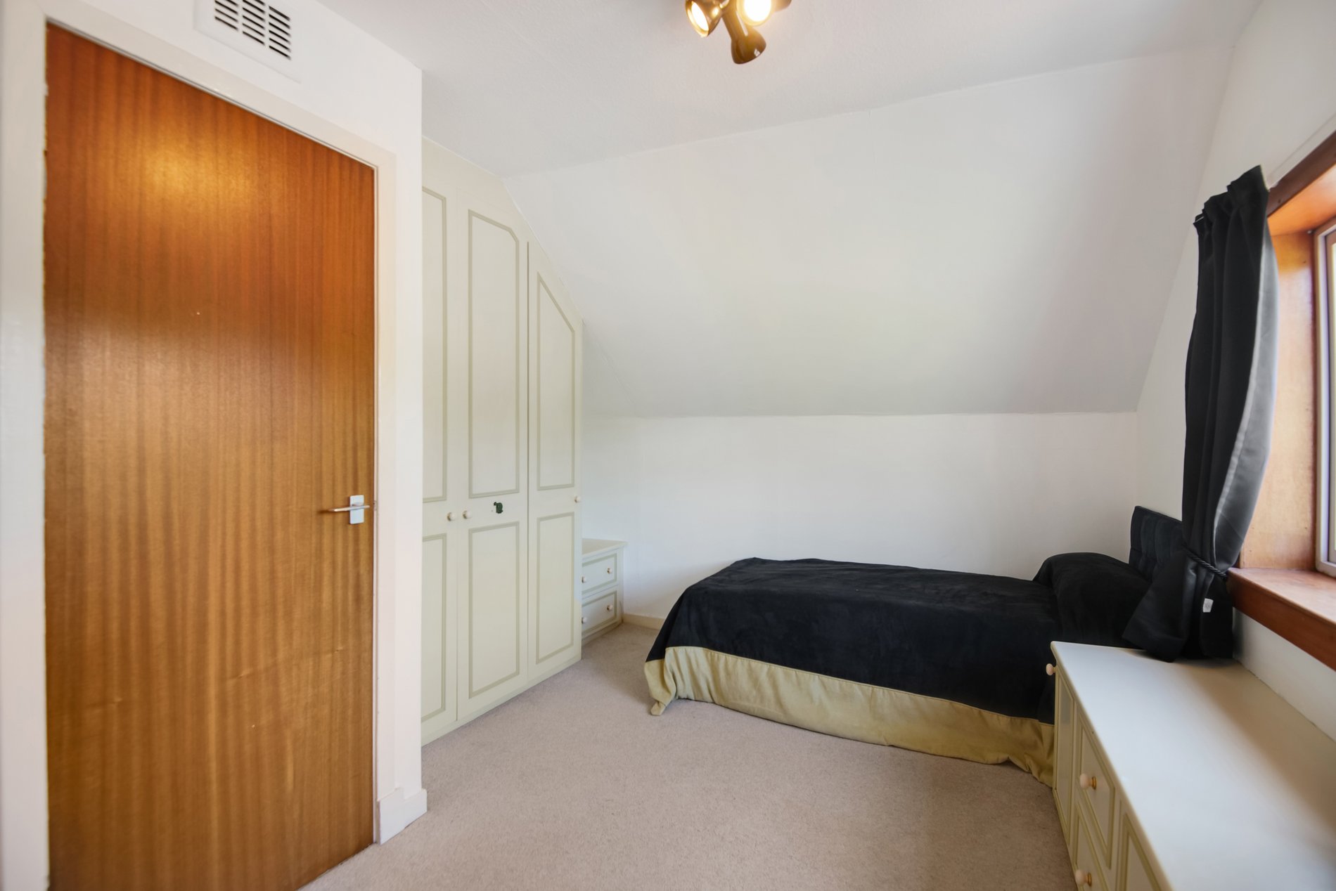 4 bed detached house for sale in Inverallan Drive, Stirling  - Property Image 17