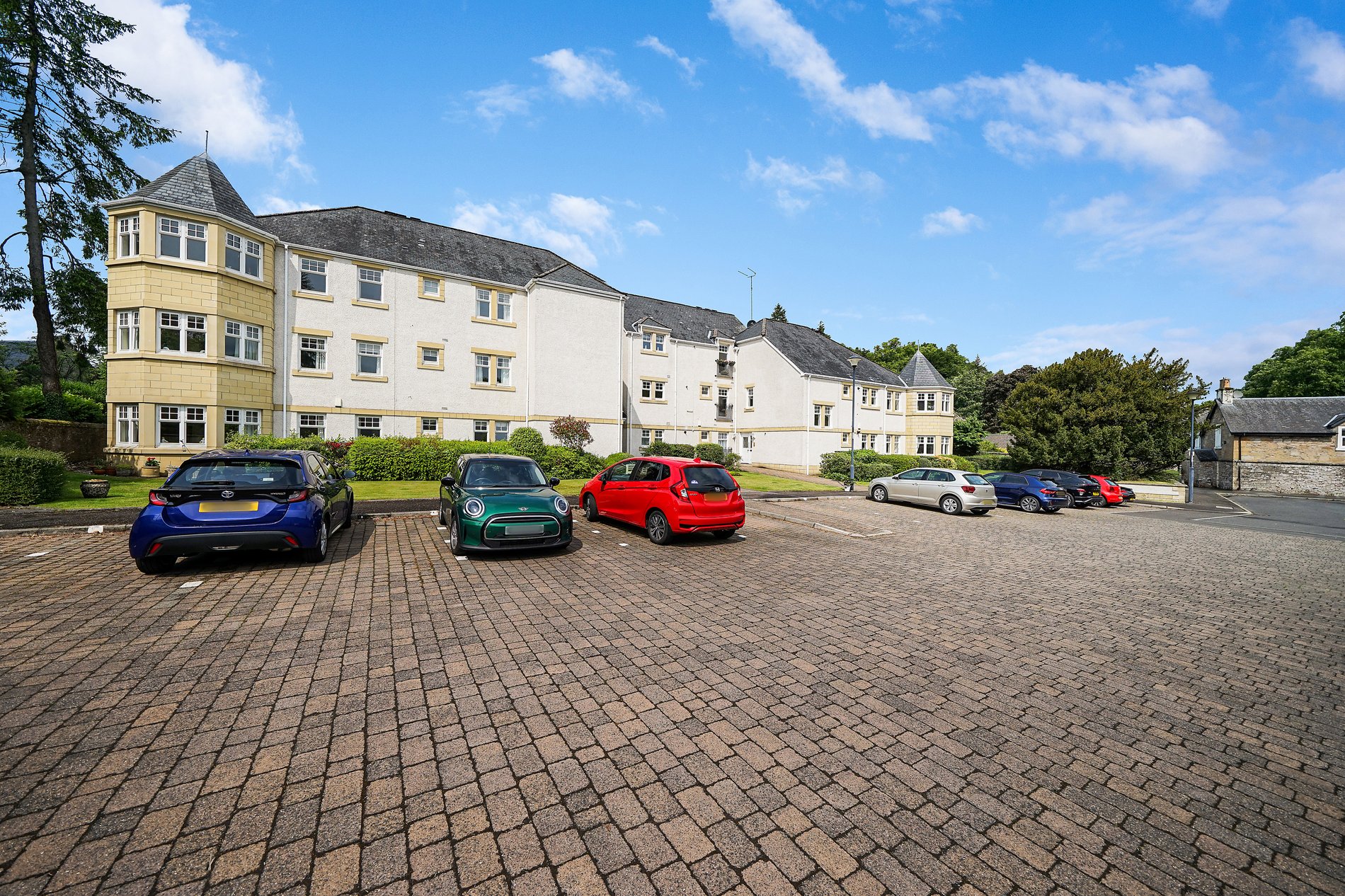 3 bed flat for sale in Ardleighton Court, Dunblane  - Property Image 19