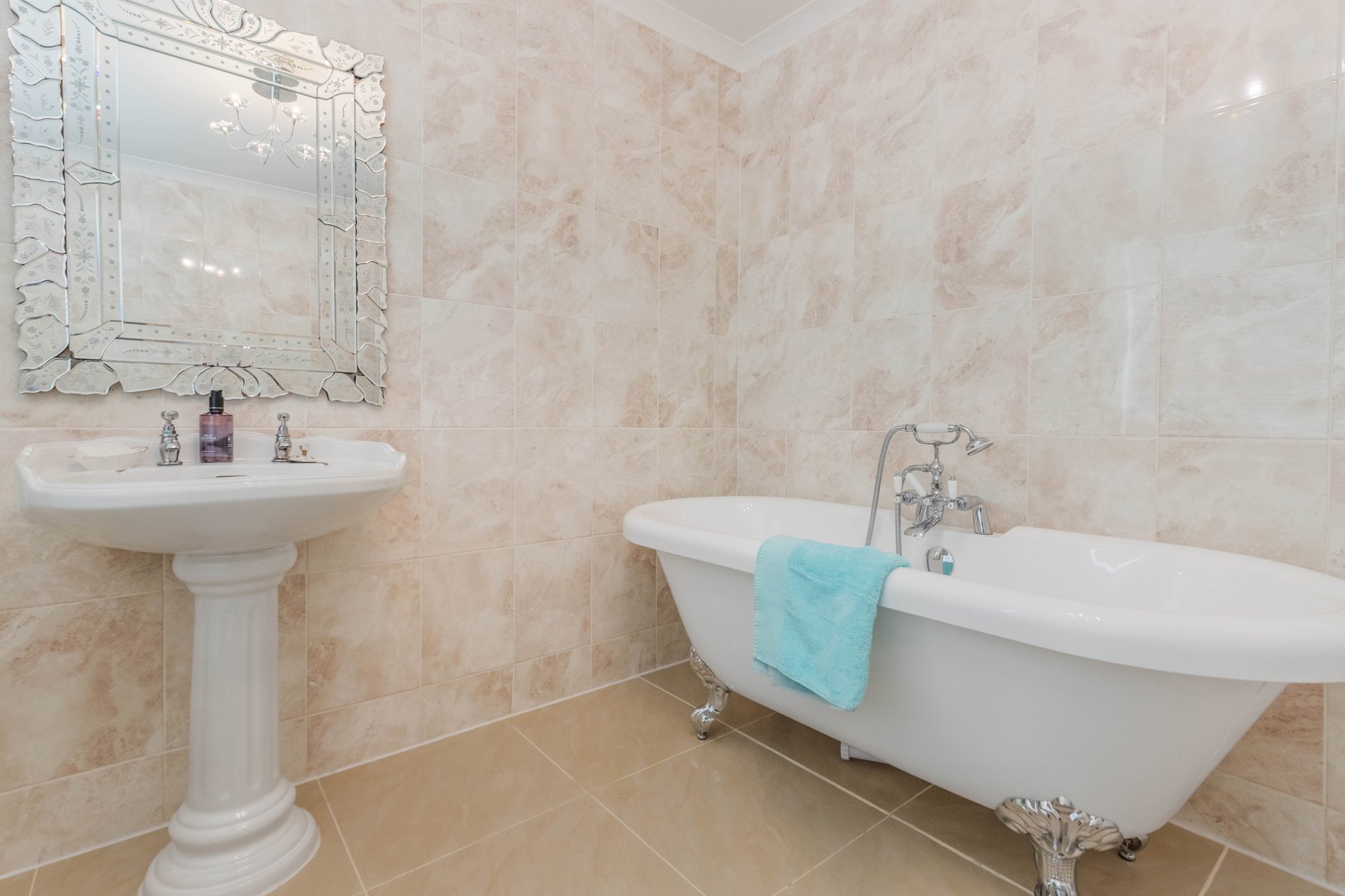 5 bed detached house for sale in Leighton Avenue, Dunblane  - Property Image 16
