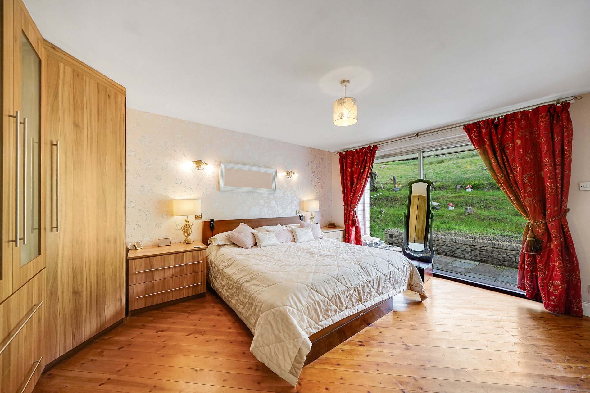 3 bed bungalow for sale in Manse Road, Killin  - Property Image 10