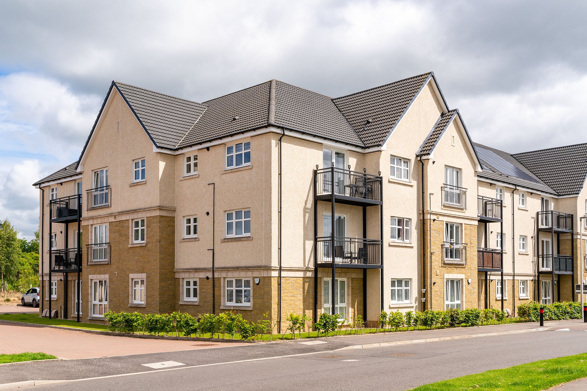 2 bed flat for sale in Jardine Avenue, Larbert, FK2