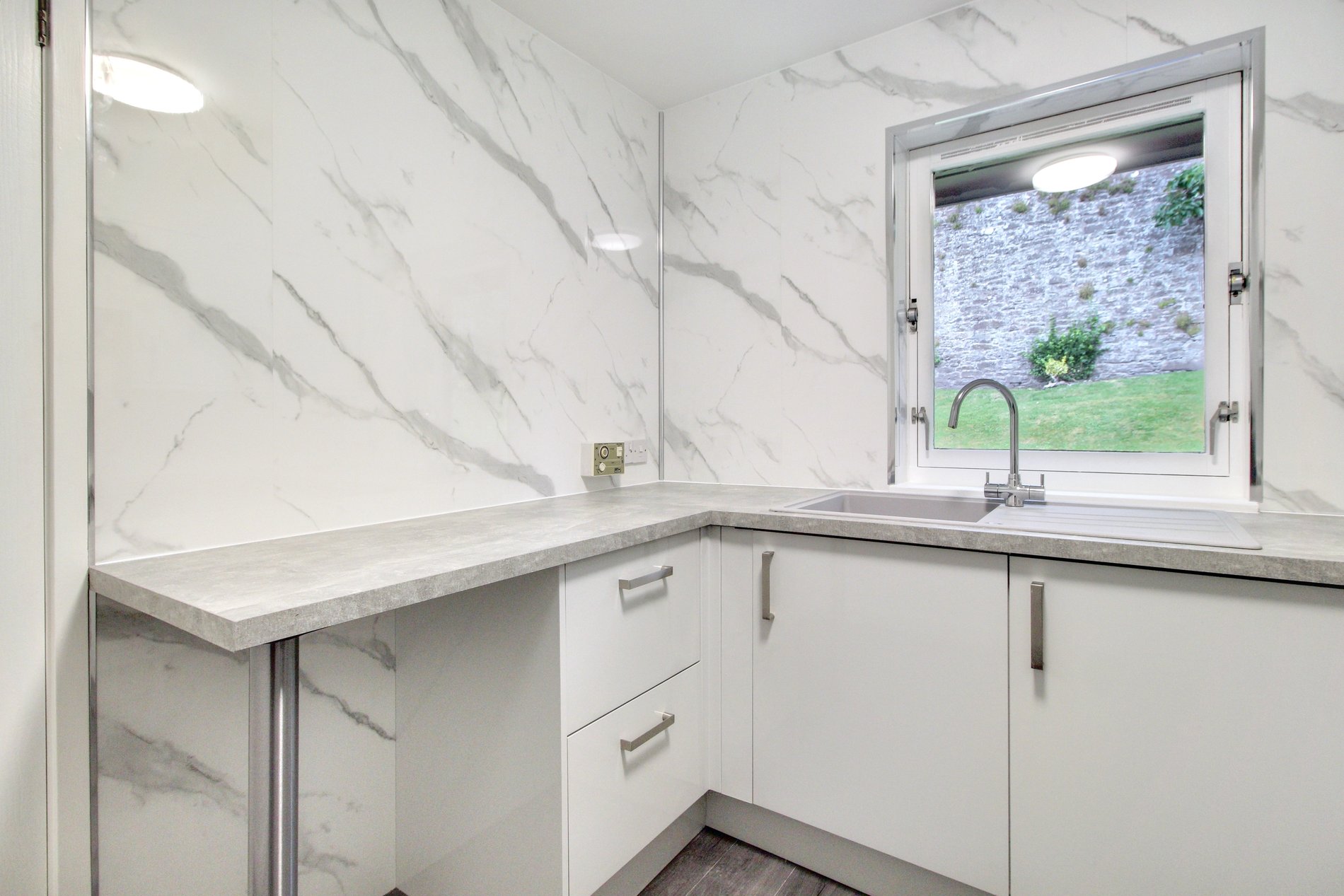 2 bed bungalow for sale in Holmehill Court, Dunblane  - Property Image 6