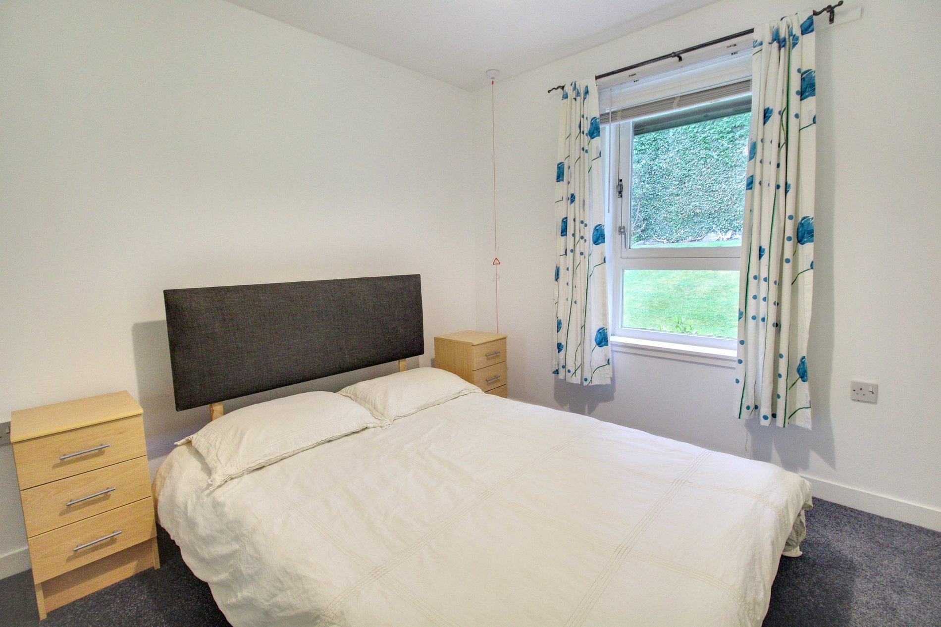 2 bed bungalow for sale in Holmehill Court, Dunblane  - Property Image 9