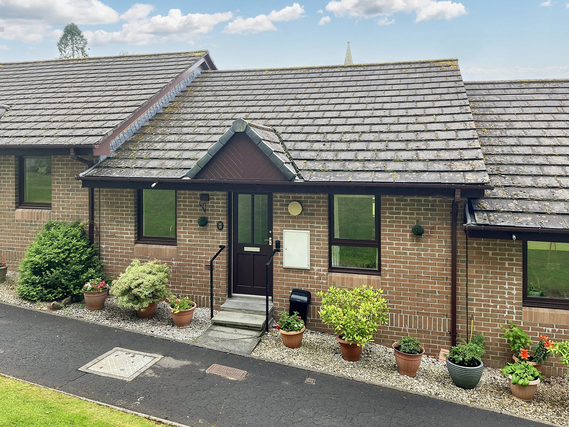 2 bed bungalow for sale in Holmehill Court, Dunblane  - Property Image 1