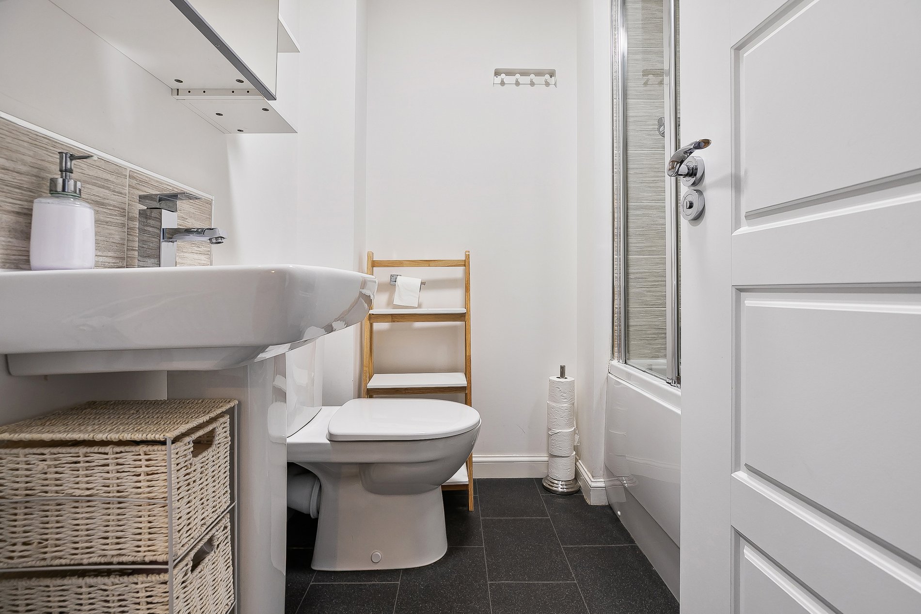 3 bed terraced house for sale in Riverway Place, Stirling  - Property Image 15