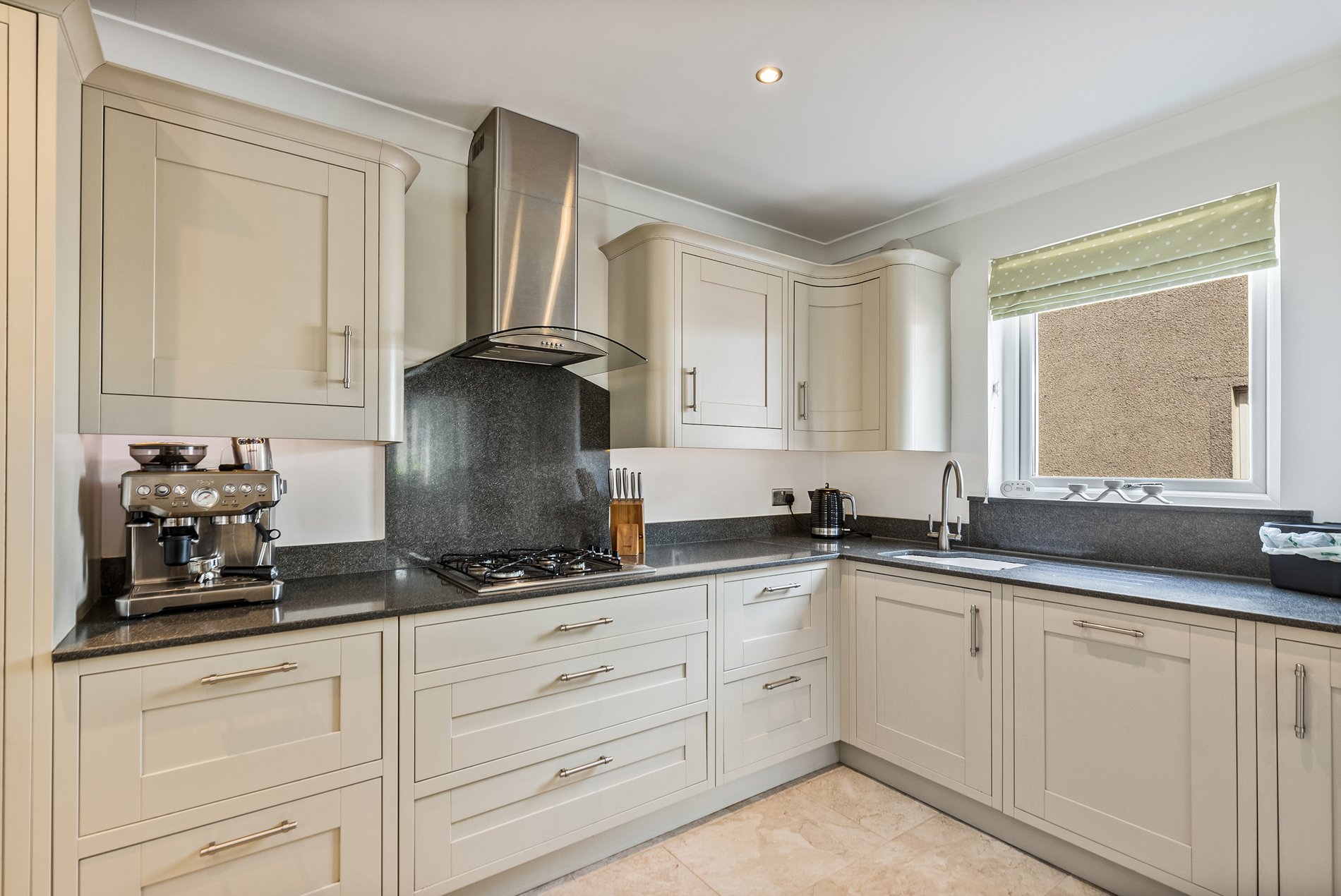 3 bed semi-detached house for sale in Westerlea Court, Stirling  - Property Image 11