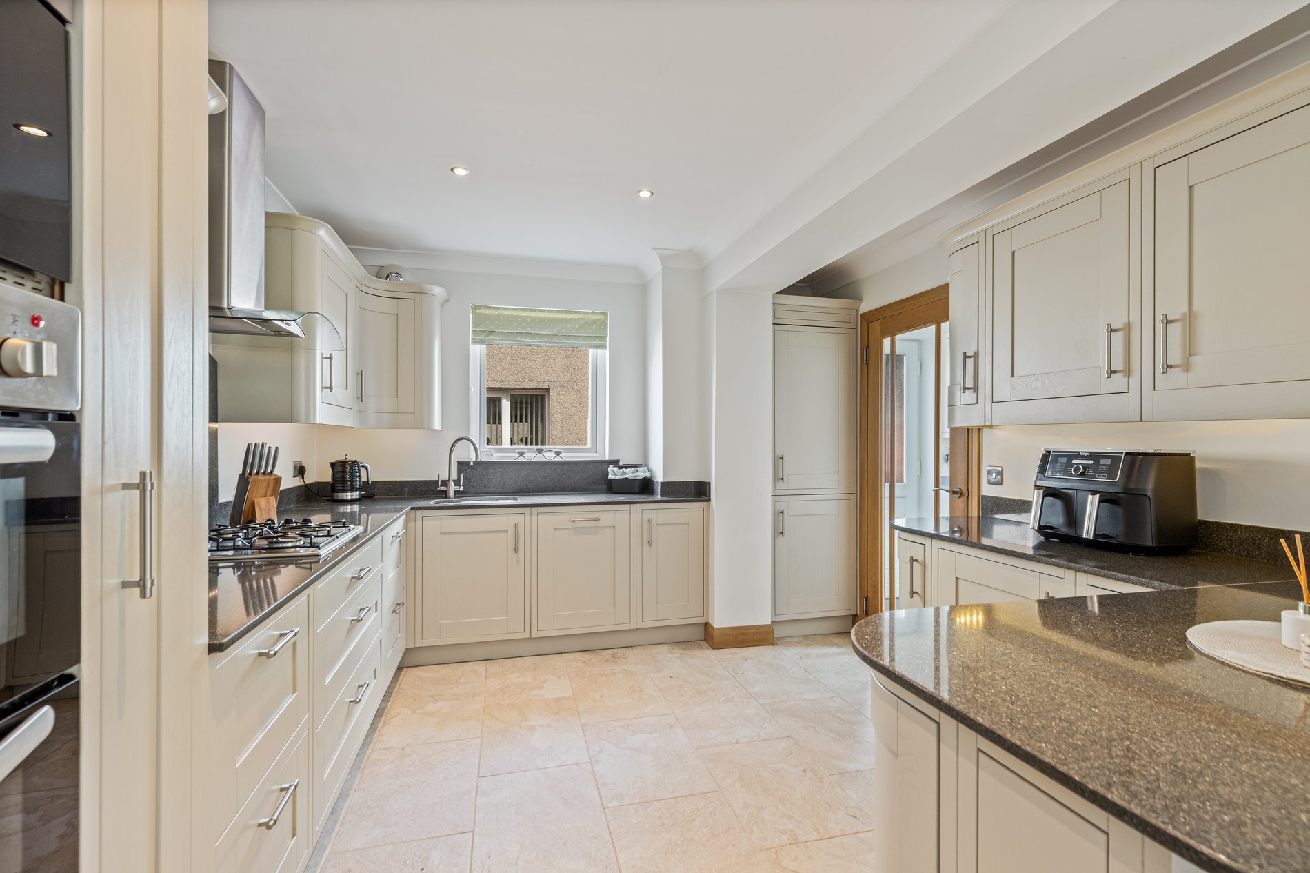 3 bed semi-detached house for sale in Westerlea Court, Stirling  - Property Image 2