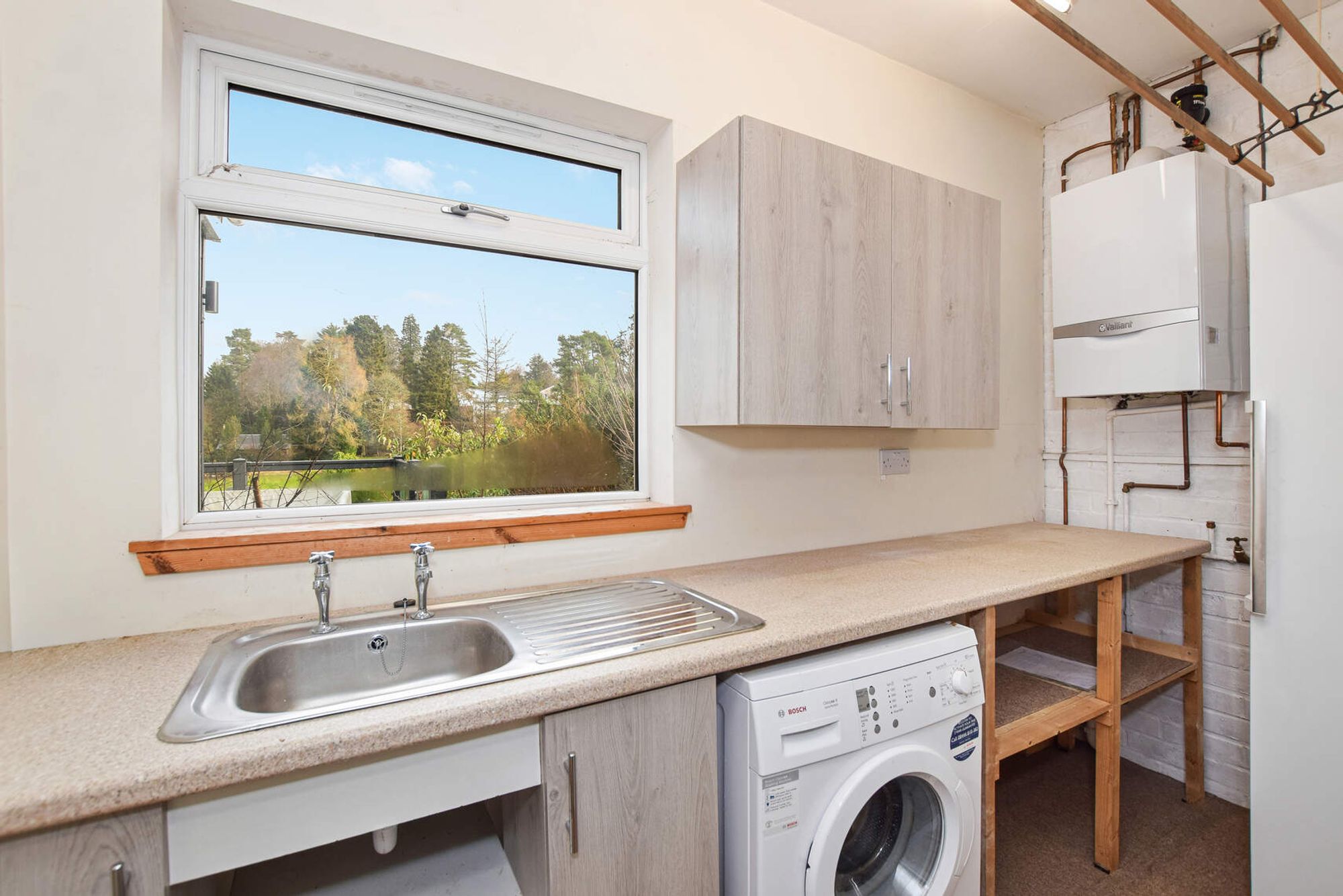 2 bed detached bungalow for sale in Ochlochy Park, Dunblane  - Property Image 11