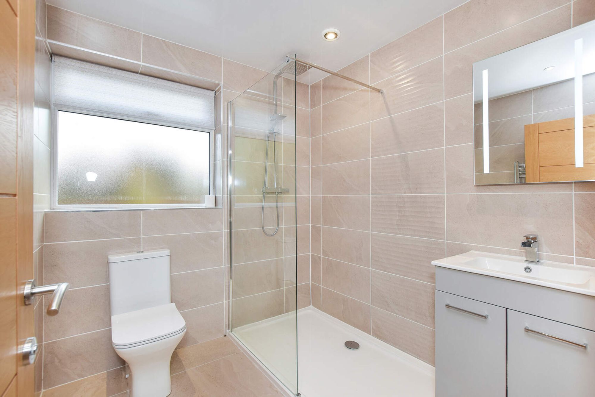 2 bed detached bungalow for sale in Ochlochy Park, Dunblane  - Property Image 12