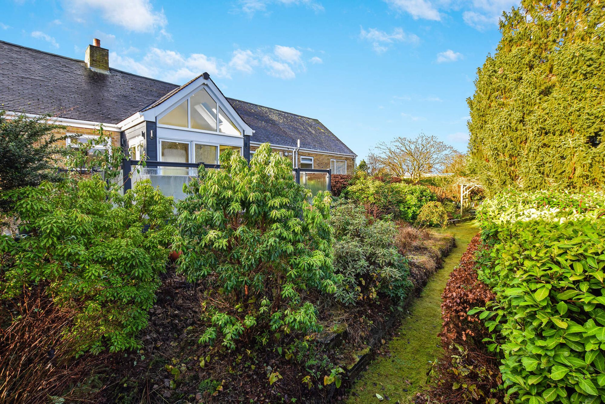 2 bed detached bungalow for sale in Ochlochy Park, Dunblane  - Property Image 18
