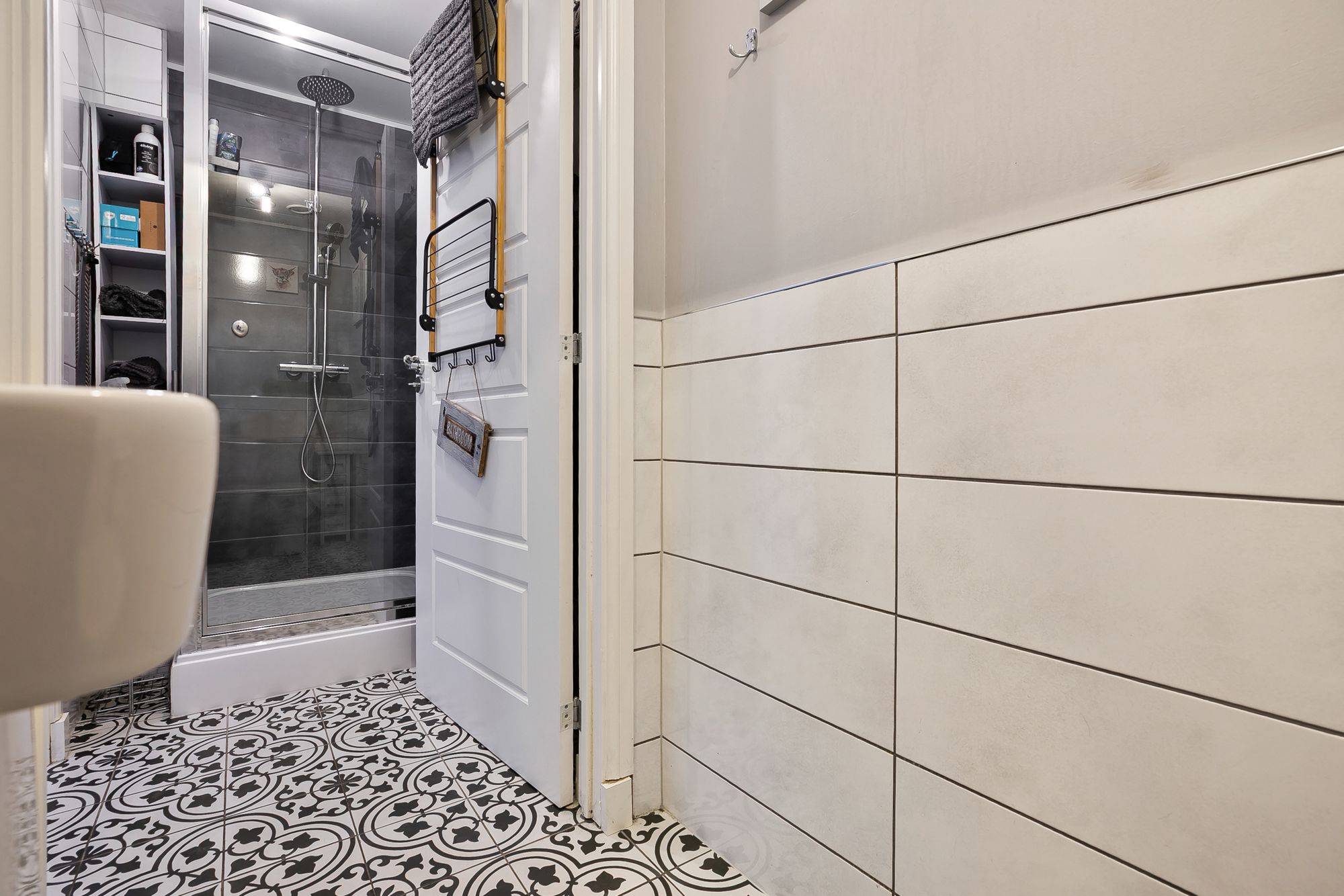 3 bed mid-terraced house for sale in Riverway Place, Stirling, FK8 8