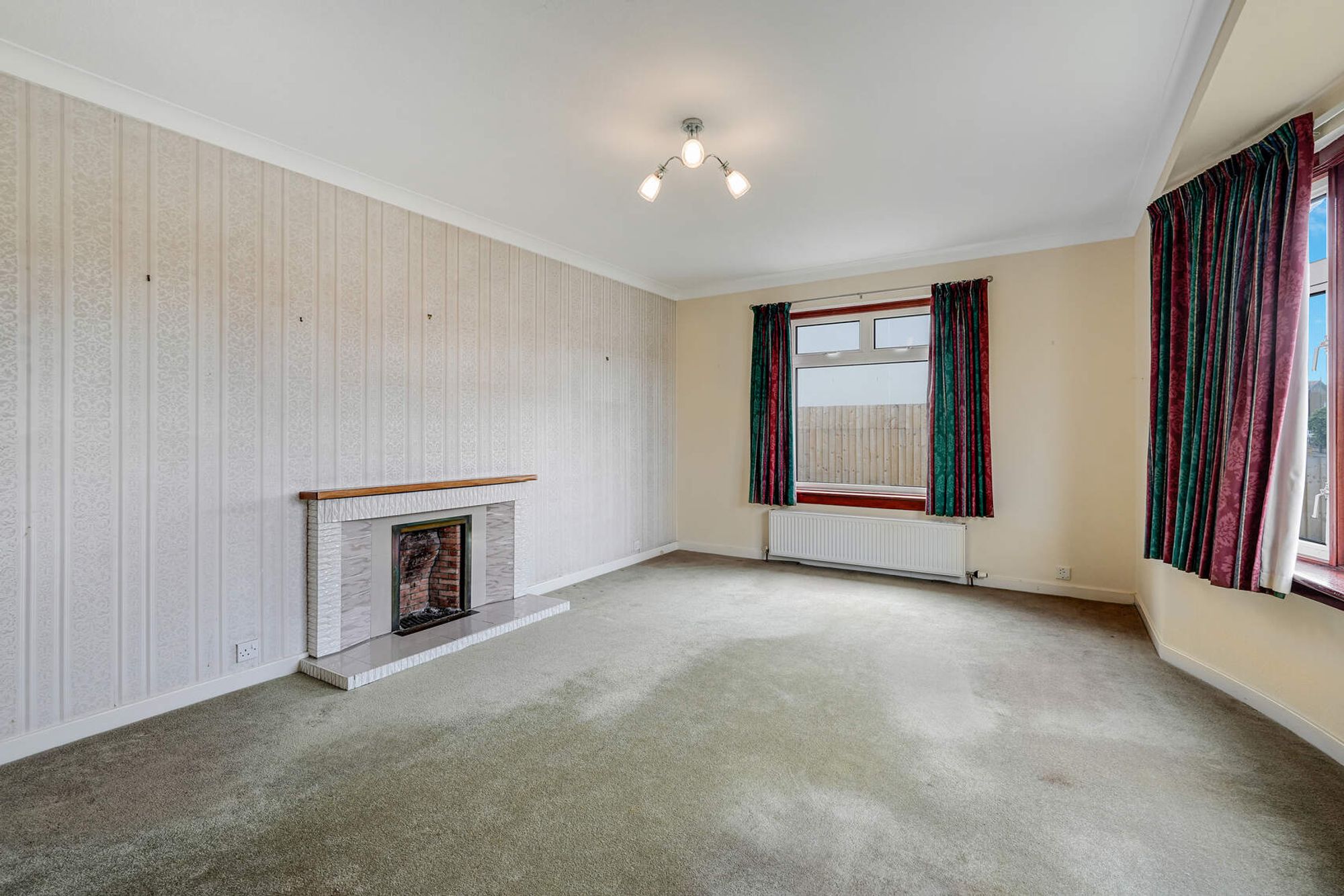 2 bed bungalow for sale in Castle Road, Stirling  - Property Image 3