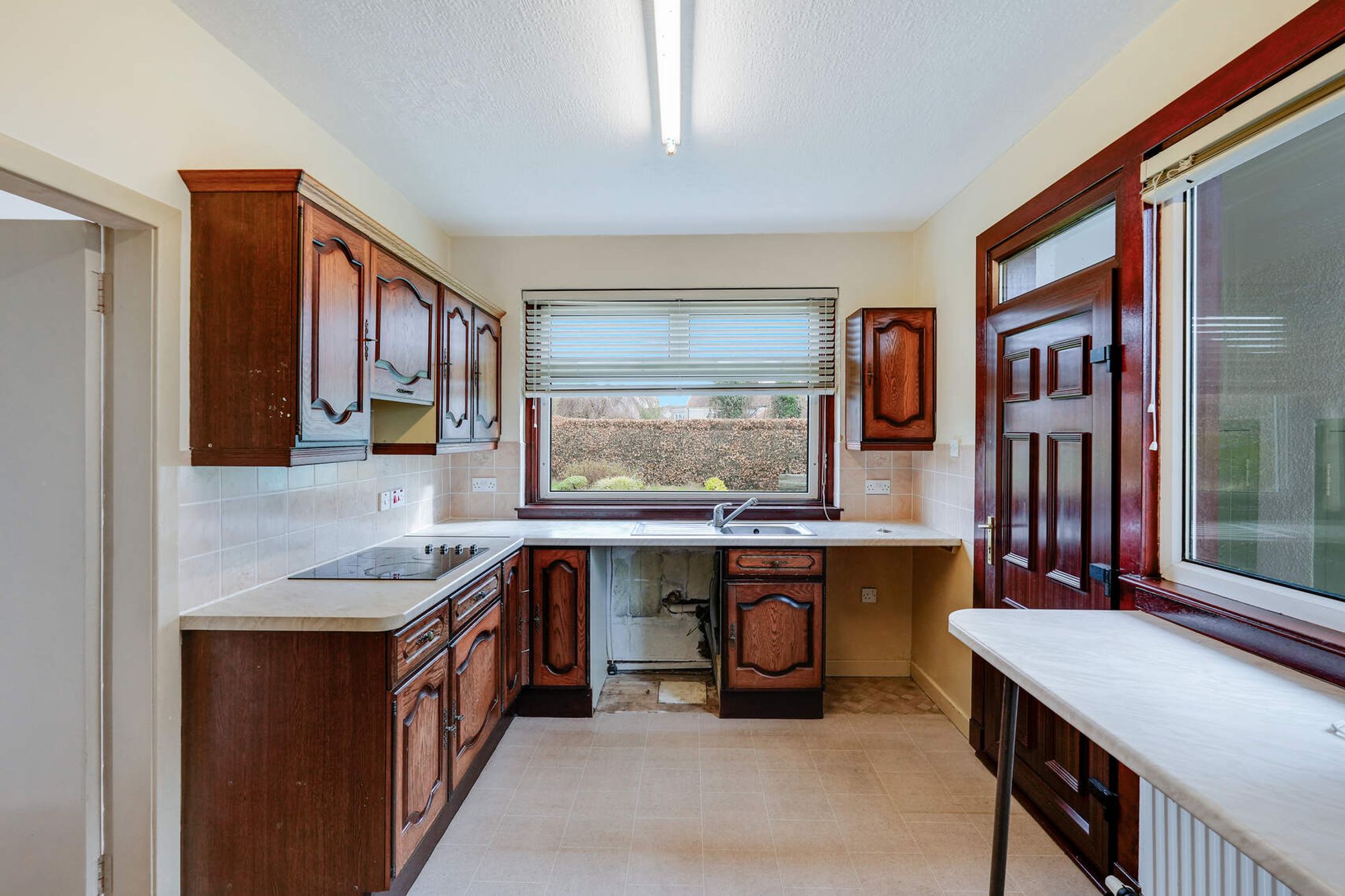 2 bed bungalow for sale in Castle Road, Stirling  - Property Image 5