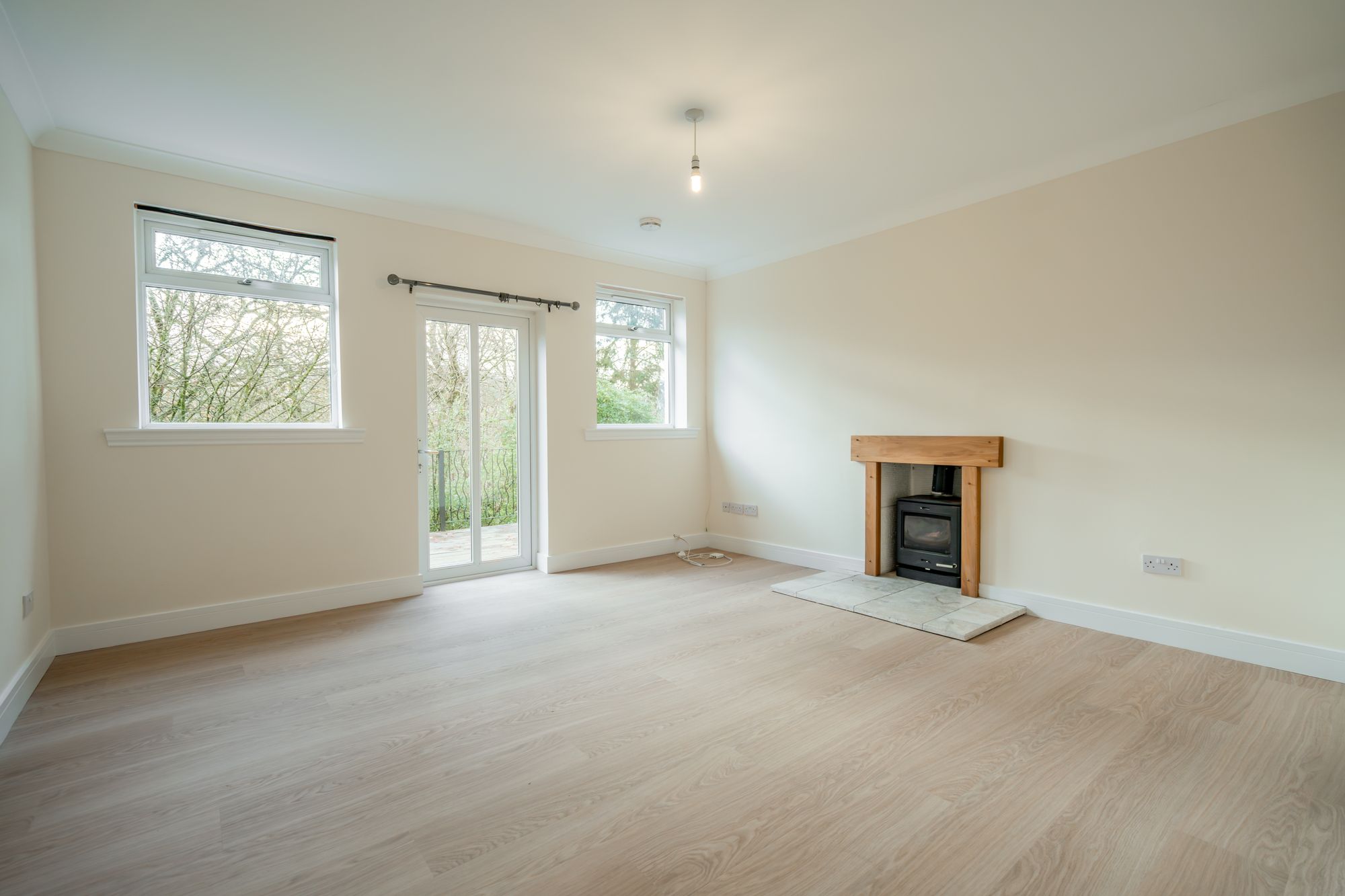 2 bed detached cottage for sale in Glen Road, Dunblane, FK15  - Property Image 2