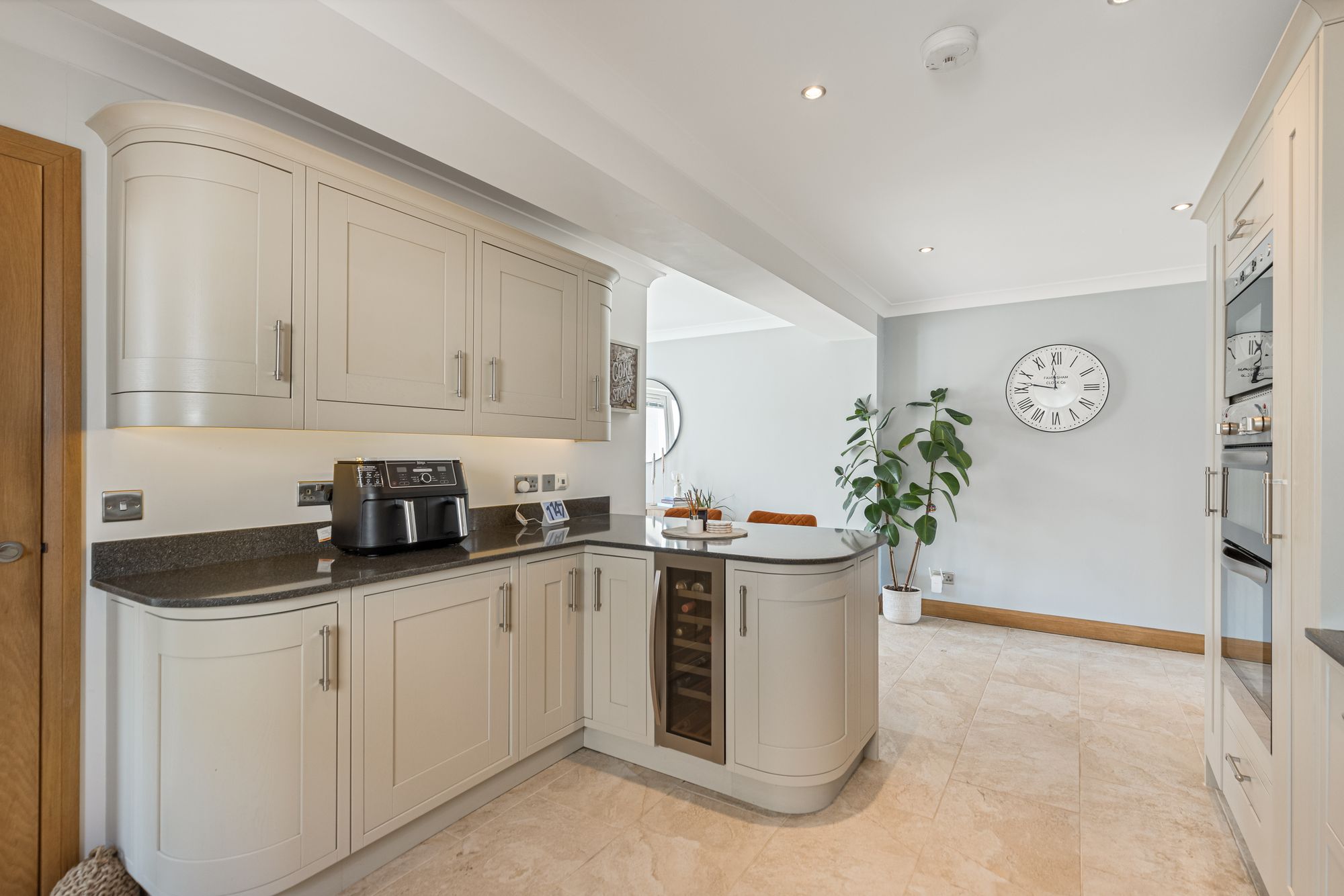 3 bed semi-detached house for sale in Westerlea Court, Stirling  - Property Image 4