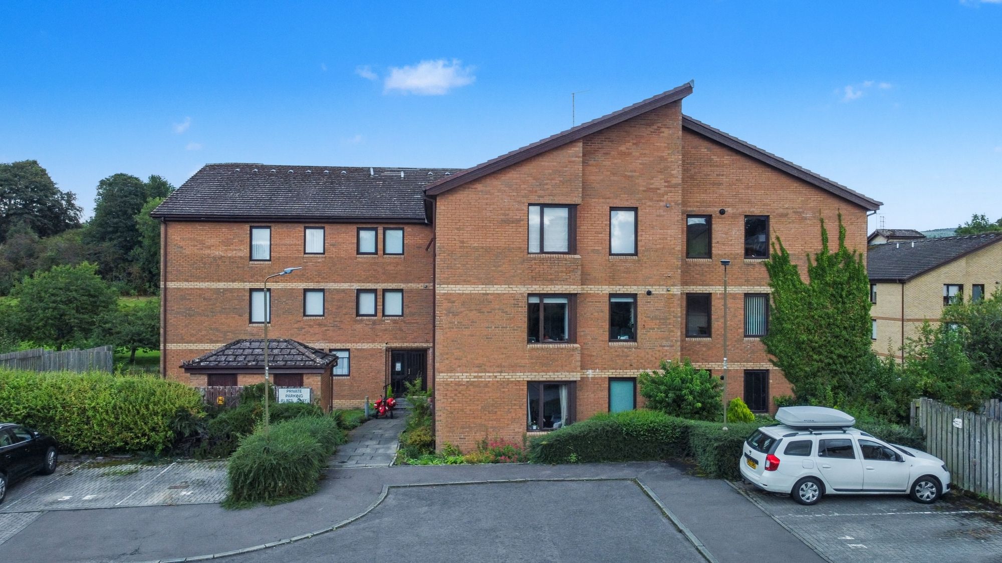 2 bed flat for sale in Springbank Gardens, Dunblane, FK15  - Property Image 1