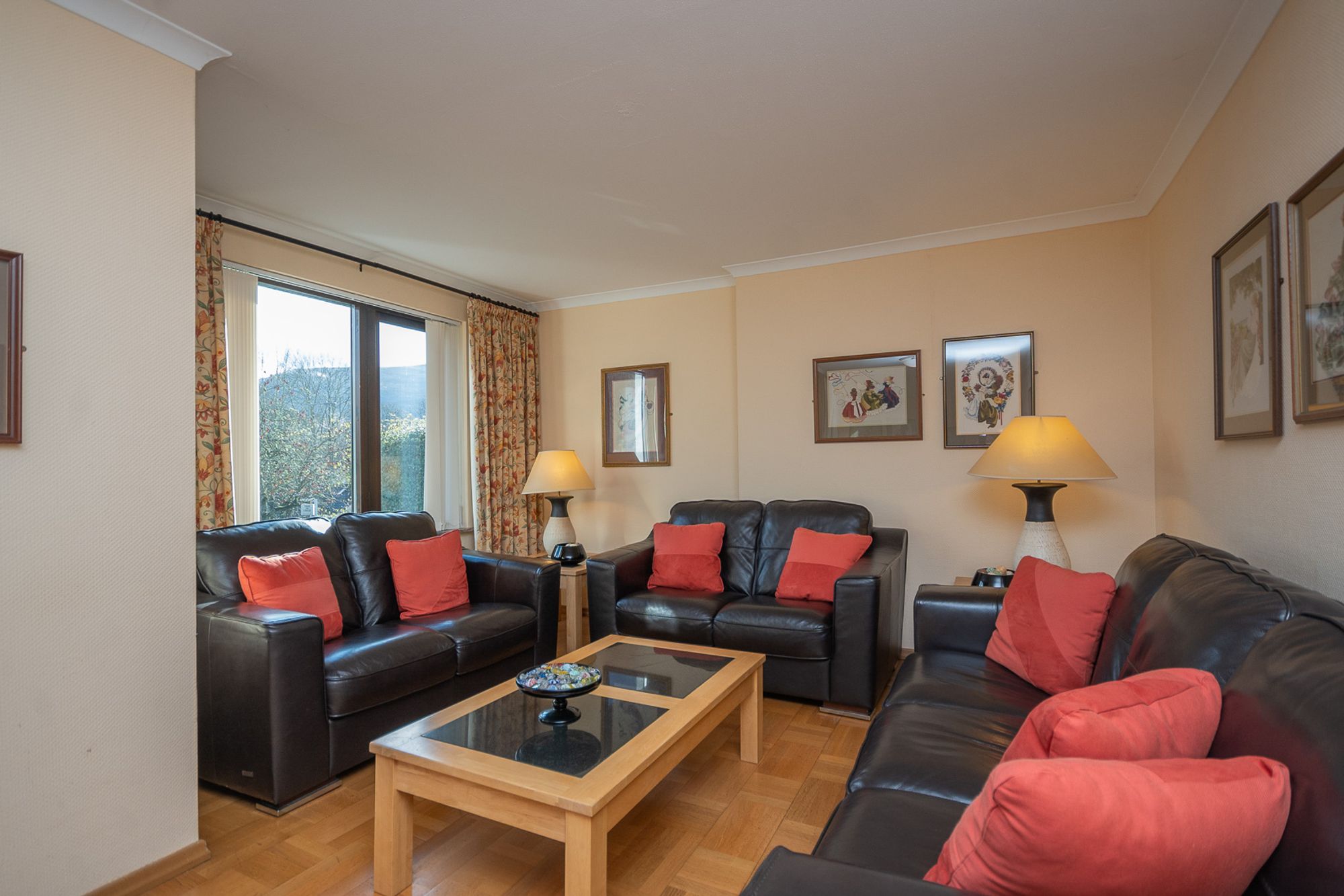 4 bed detached house for sale in Lochearnhead, Lochearnhead  - Property Image 2