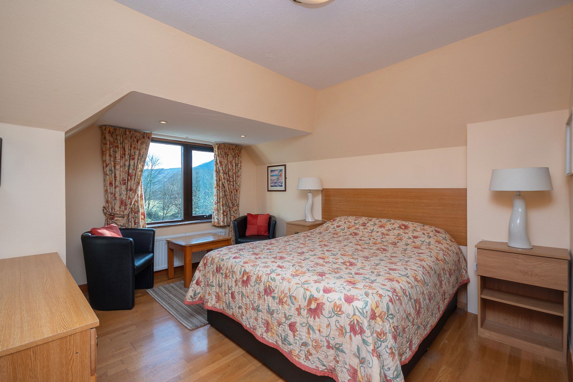 4 bed detached house for sale in Lochearnhead, Lochearnhead  - Property Image 12