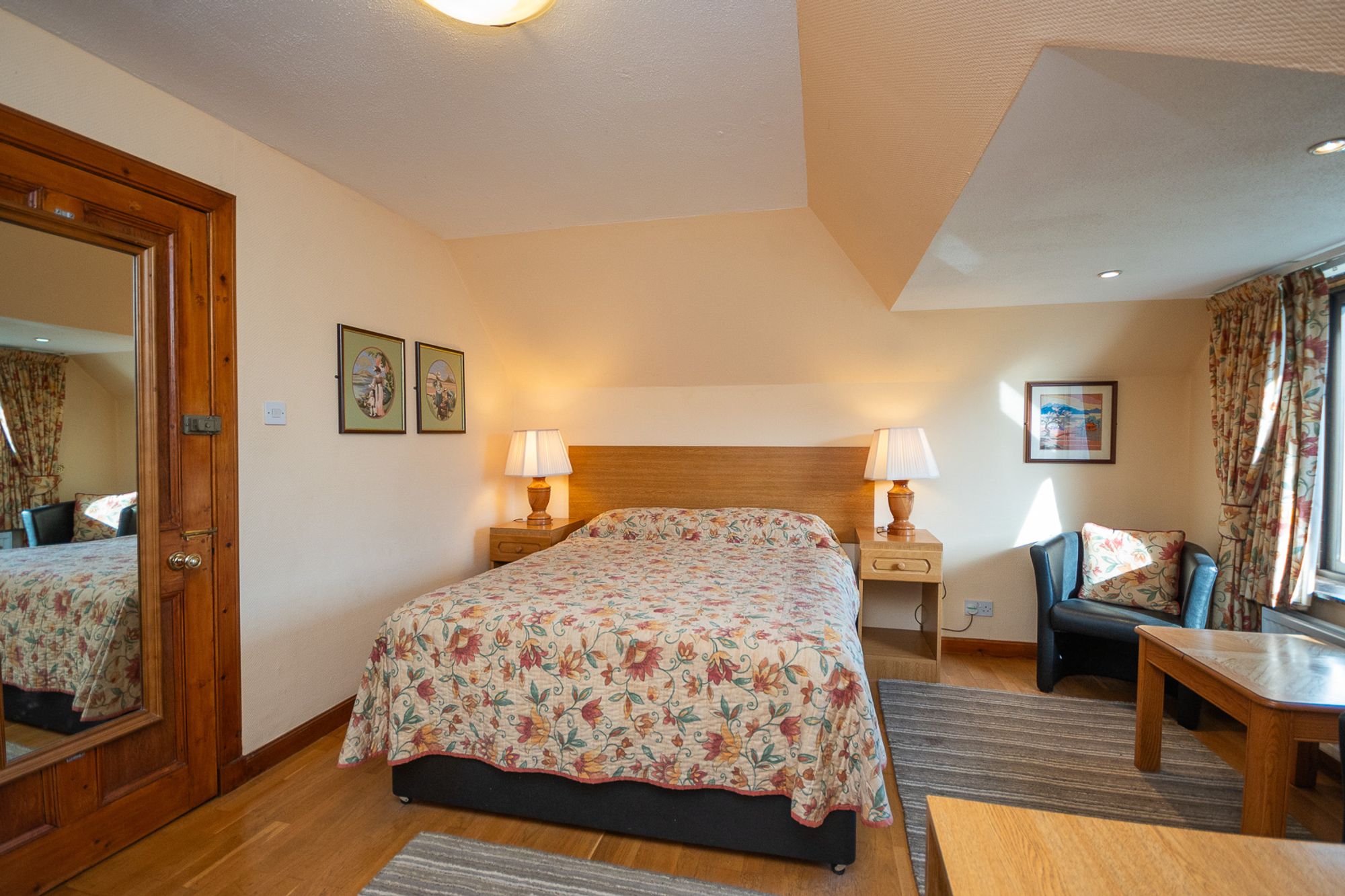 4 bed detached house for sale in Lochearnhead, FK19 15