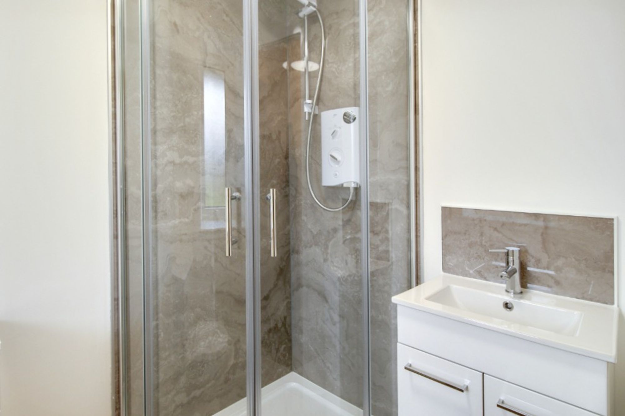 1 bed ground floor flat for sale in Front Street, Braco, FK15 8