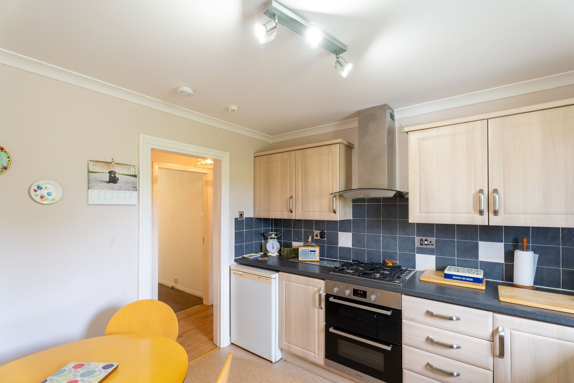 2 bed flat for sale in Allanview, Dunblane  - Property Image 3