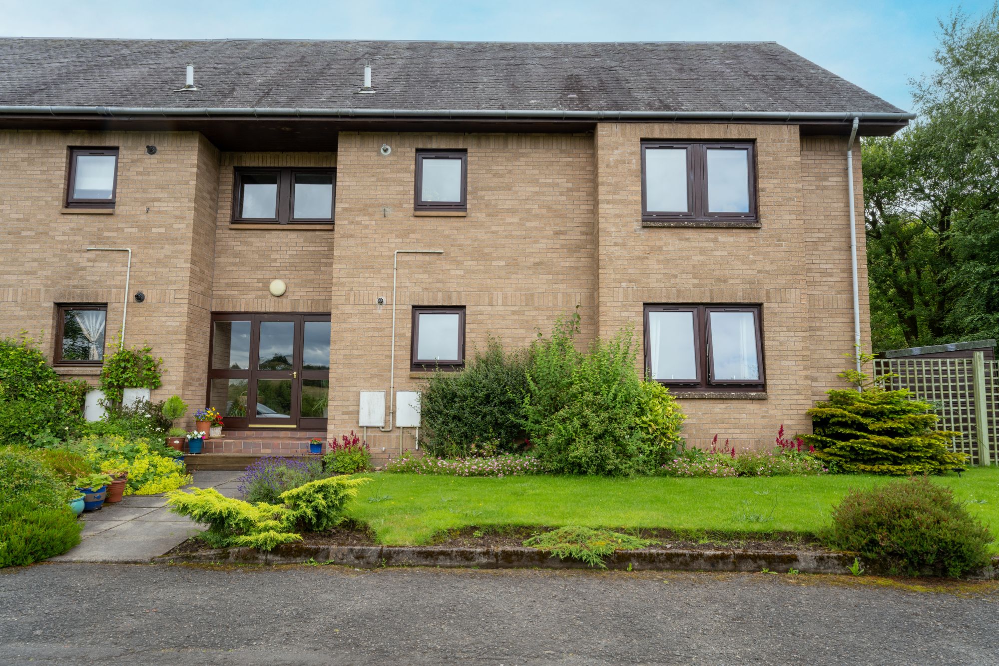2 bed flat for sale in Allanview, Dunblane  - Property Image 1