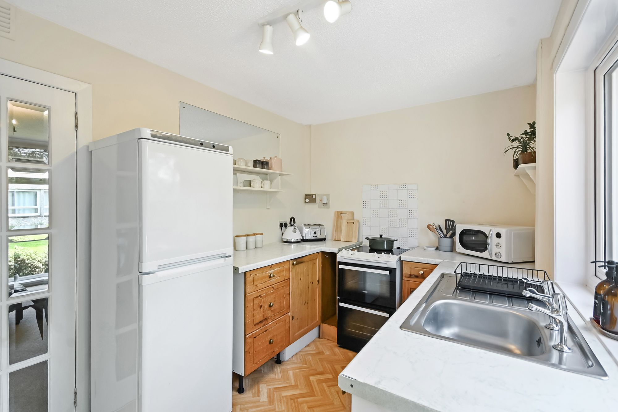 1 bed semi-detached house for sale in Buccleuch Court, Dunblane, FK15  - Property Image 3