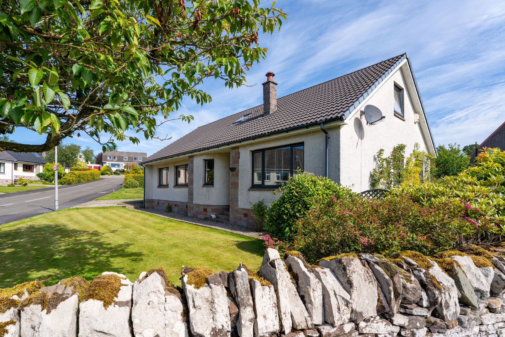 5 bed detached house for sale in Grinnan Road, Dunblane, FK15