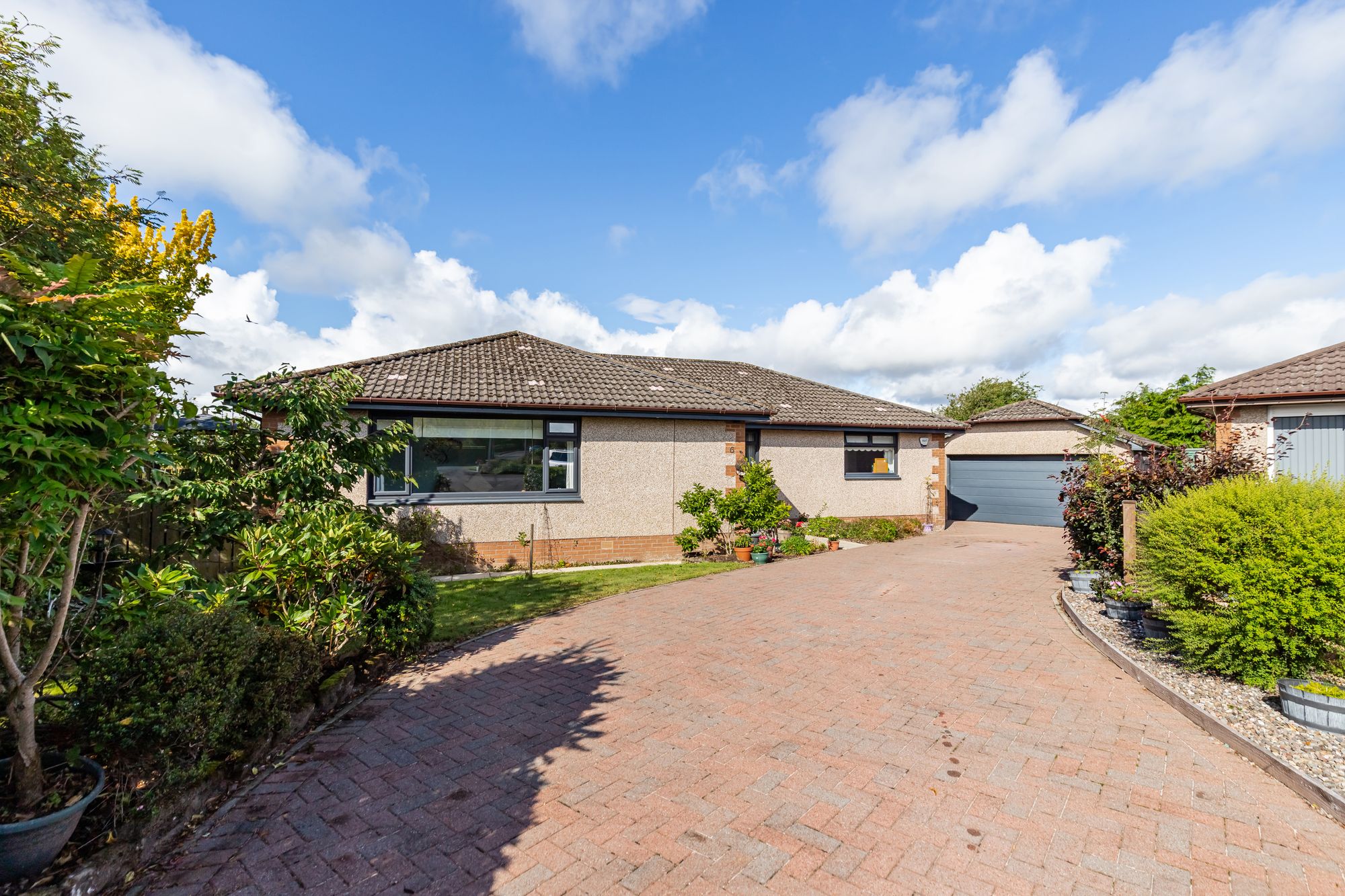 4 bed detached bungalow for sale in Allandale Crescent, Greenloaning, FK15 25