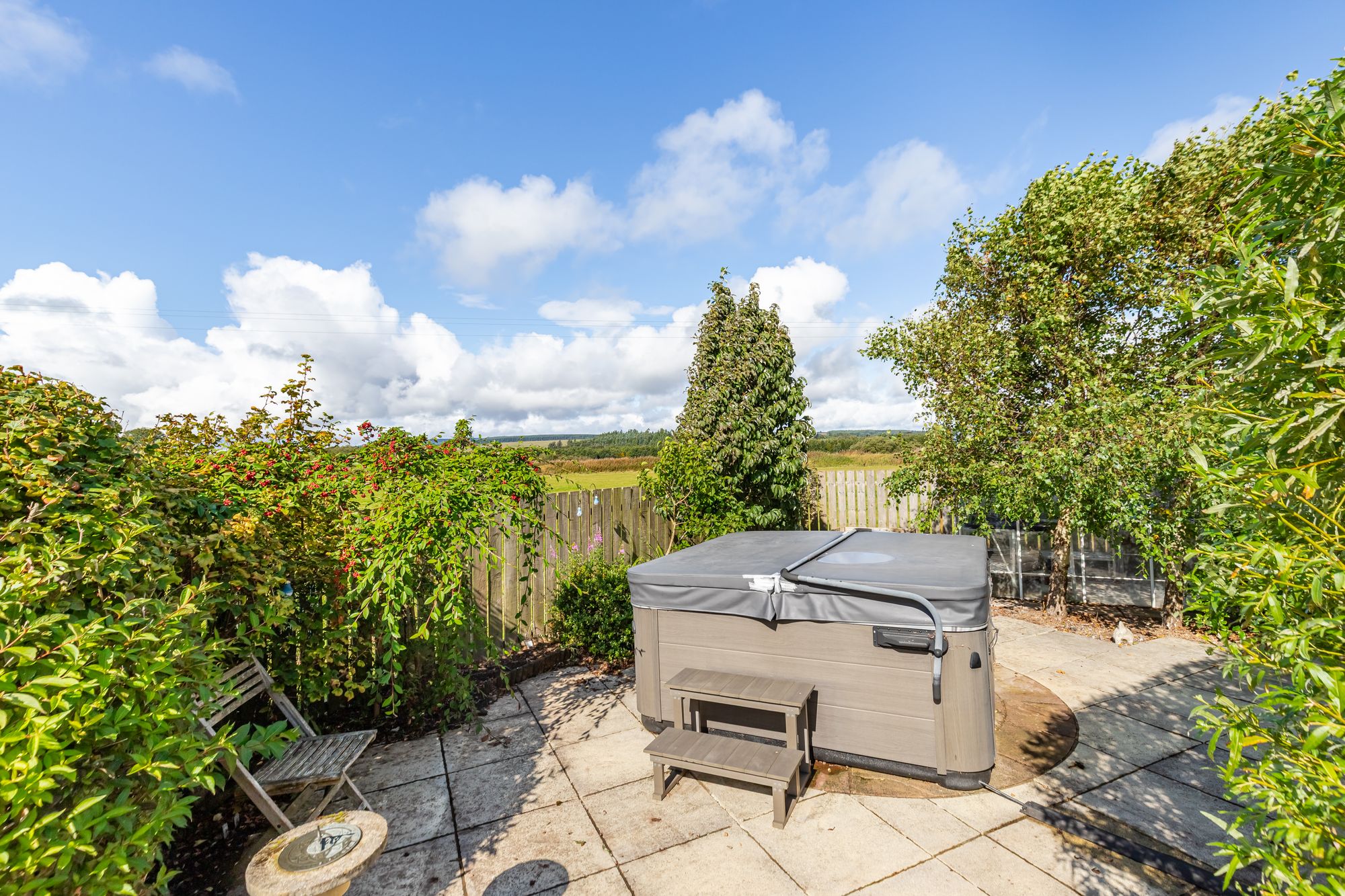 4 bed detached bungalow for sale in Allandale Crescent, Greenloaning, FK15 31