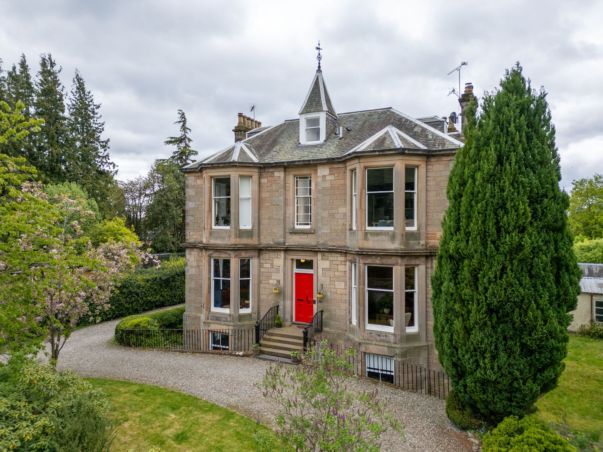 2 bed ground floor flat for sale in Chalton Road, Stirling  - Property Image 3