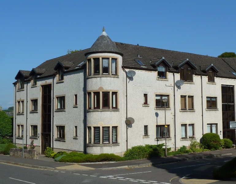 2 bed flat to rent in St Mary's Court, Stirling - Property Image 1