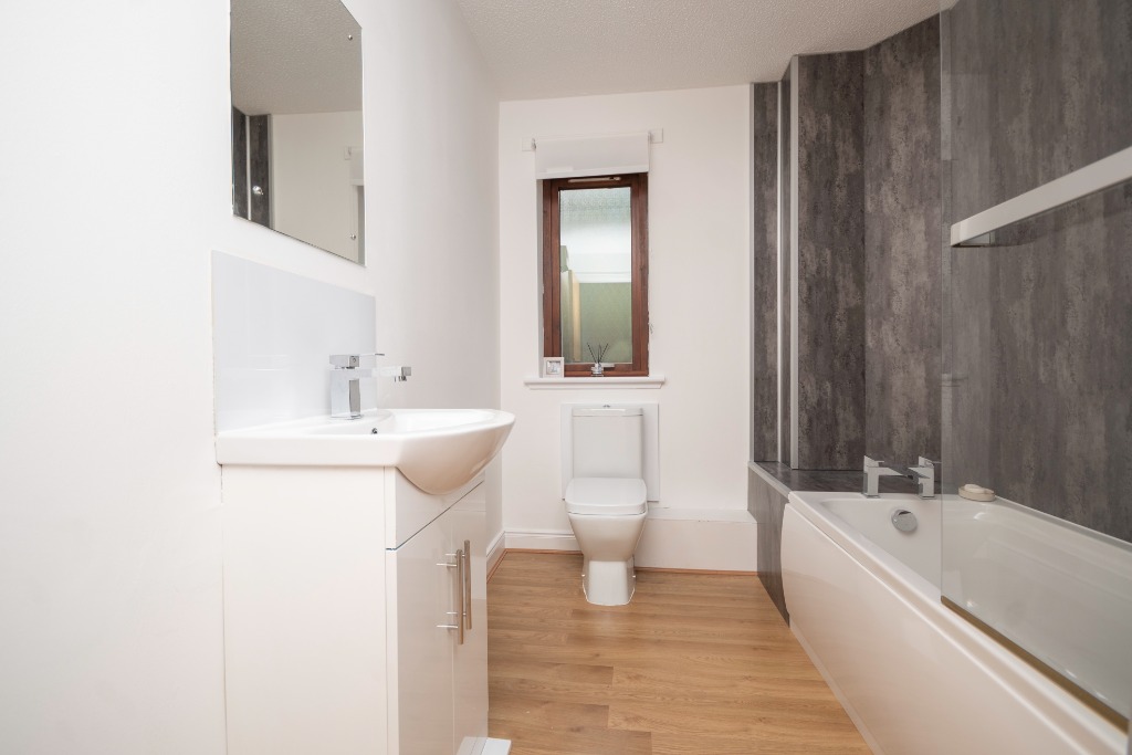 1 bed flat to rent in St Mary's Court, Dunblane  - Property Image 12