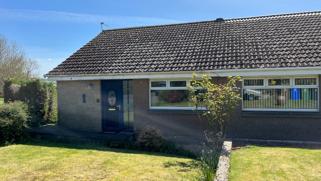 2 bed bungalow to rent in Anchorscross, Dunblane  - Property Image 1