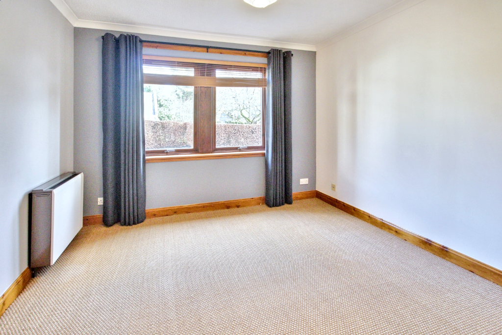 2 bed flat to rent in St. Mary's Court, Dunblane  - Property Image 5