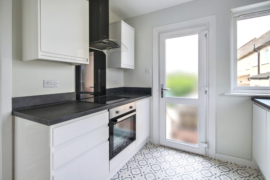 2 bed end of terrace house to rent in Juniper Court, East Dunbartonshire  - Property Image 2