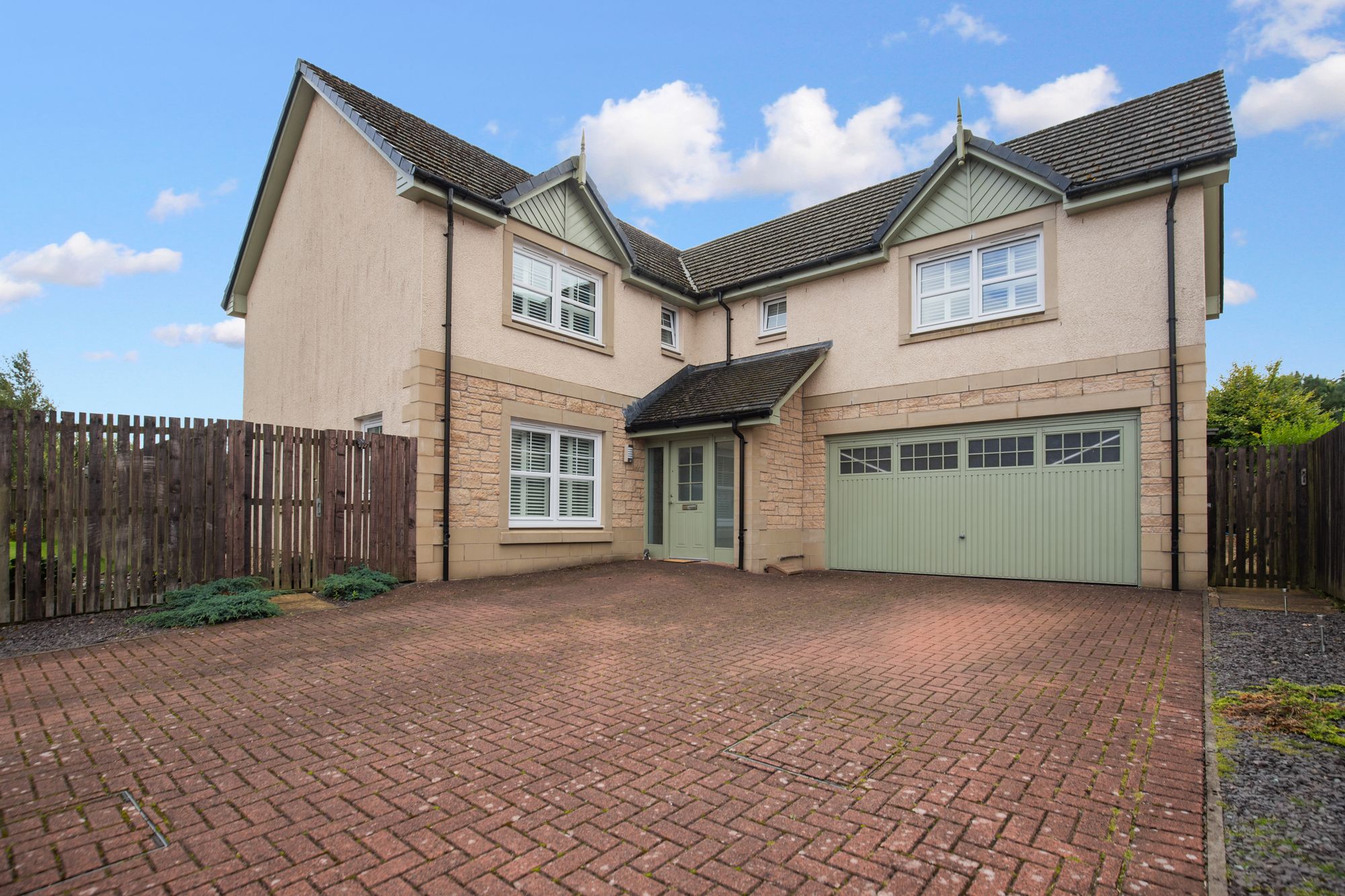 5 bed detached house for sale in Sheriffmuir Close, Greenloaning, FK15