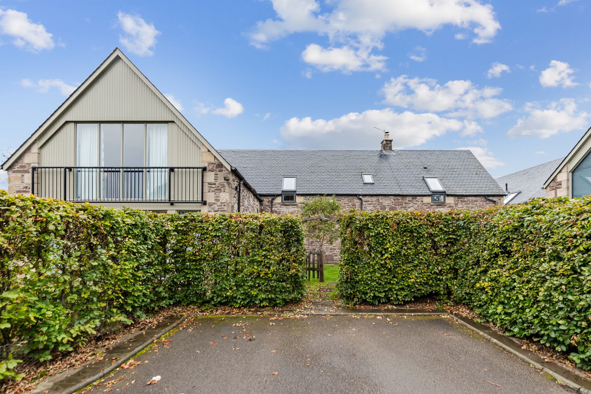 6 bed barn conversion for sale in Glassingall, Cairnston Steading, FK15
