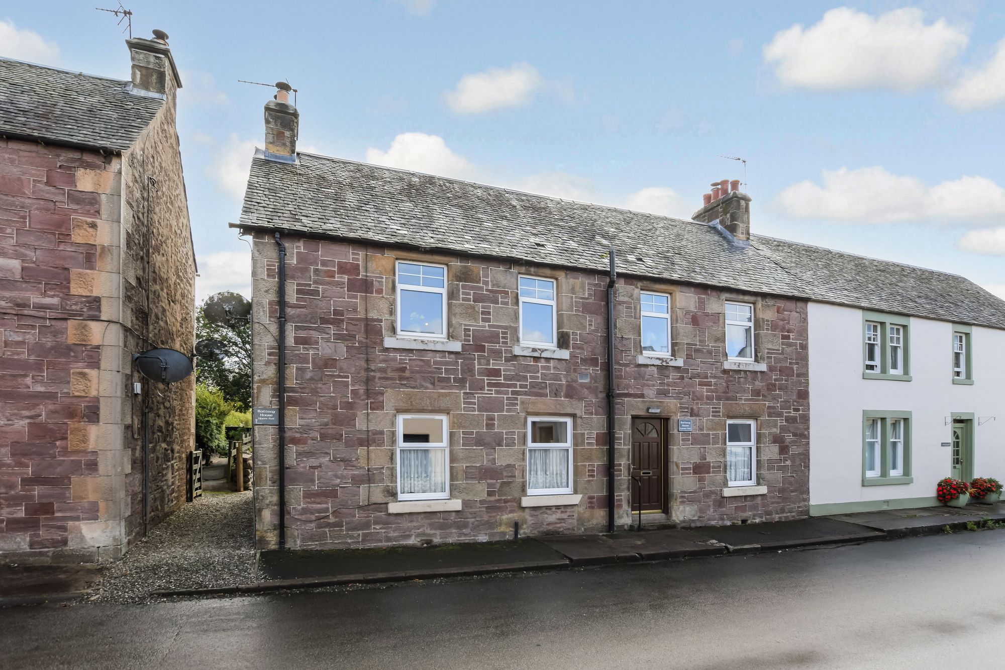 2 bed flat for sale in Stirling Street, Blackford, PH4