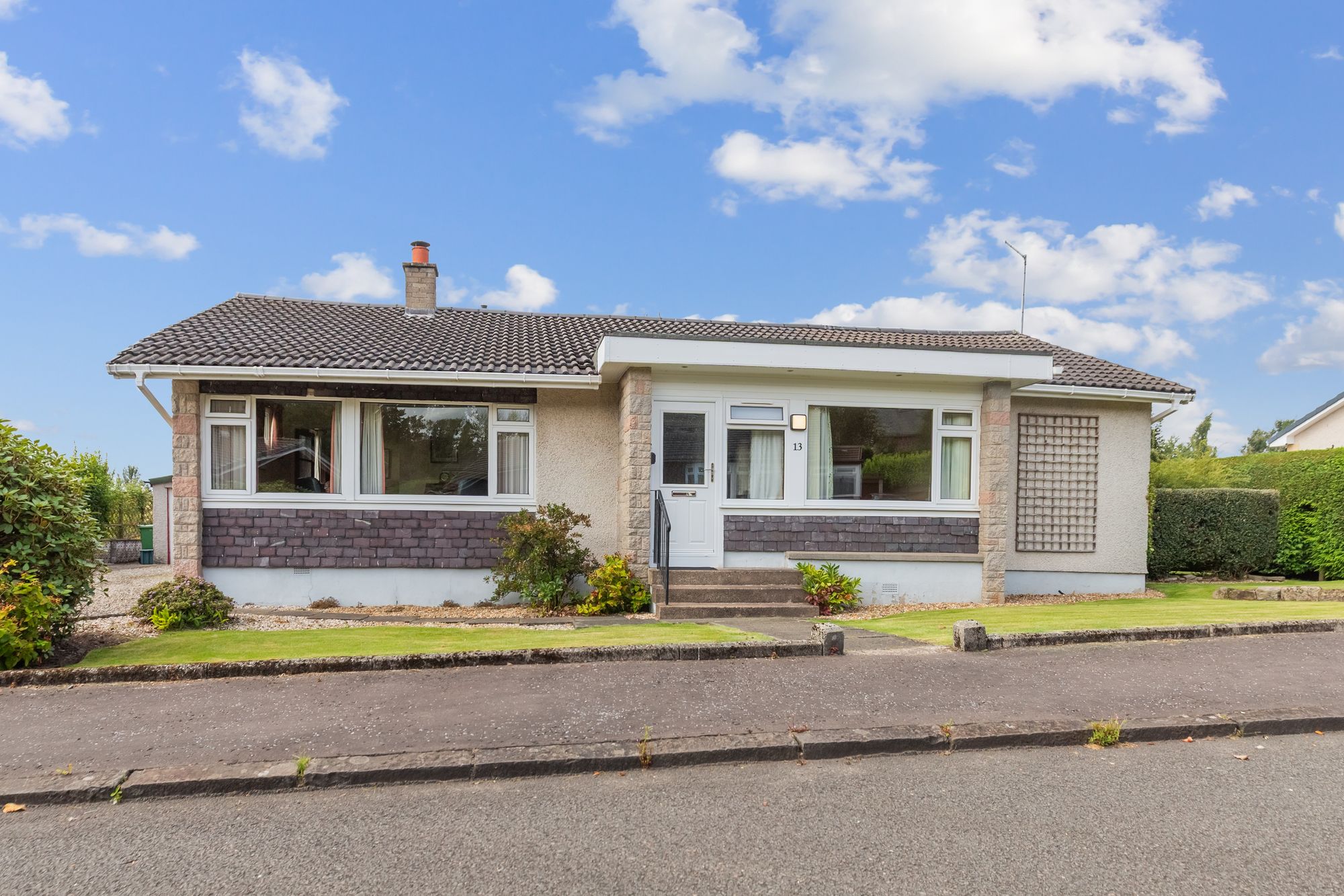 3 bed detached bungalow for sale in Chisholm Avenue, Dunblane, FK15