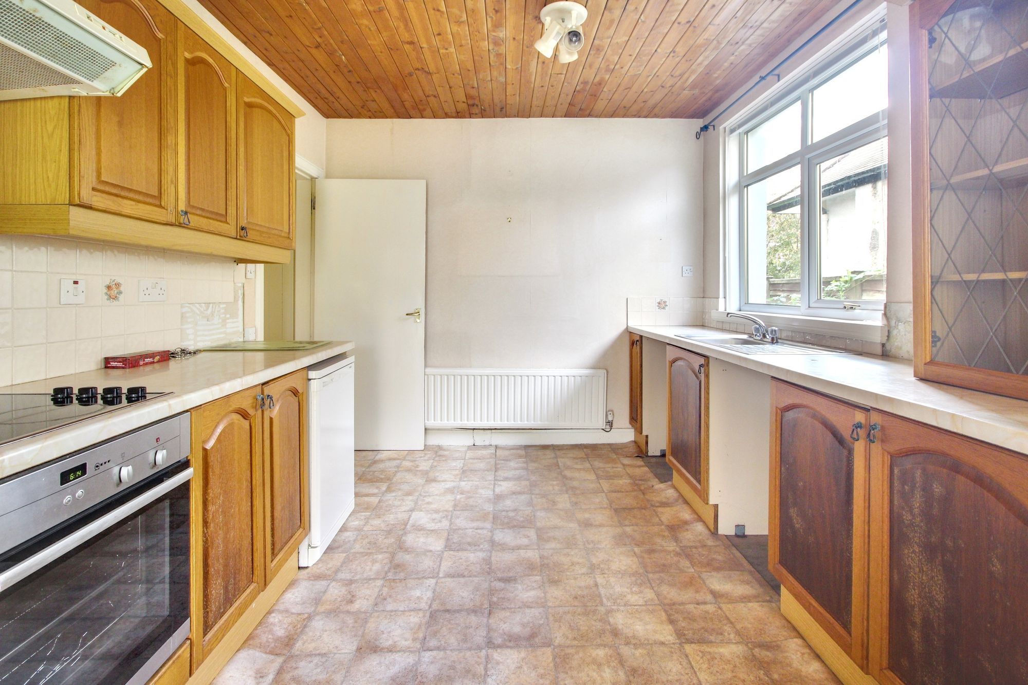 2 bed detached bungalow for sale in Dunster Road, Stirling  - Property Image 5