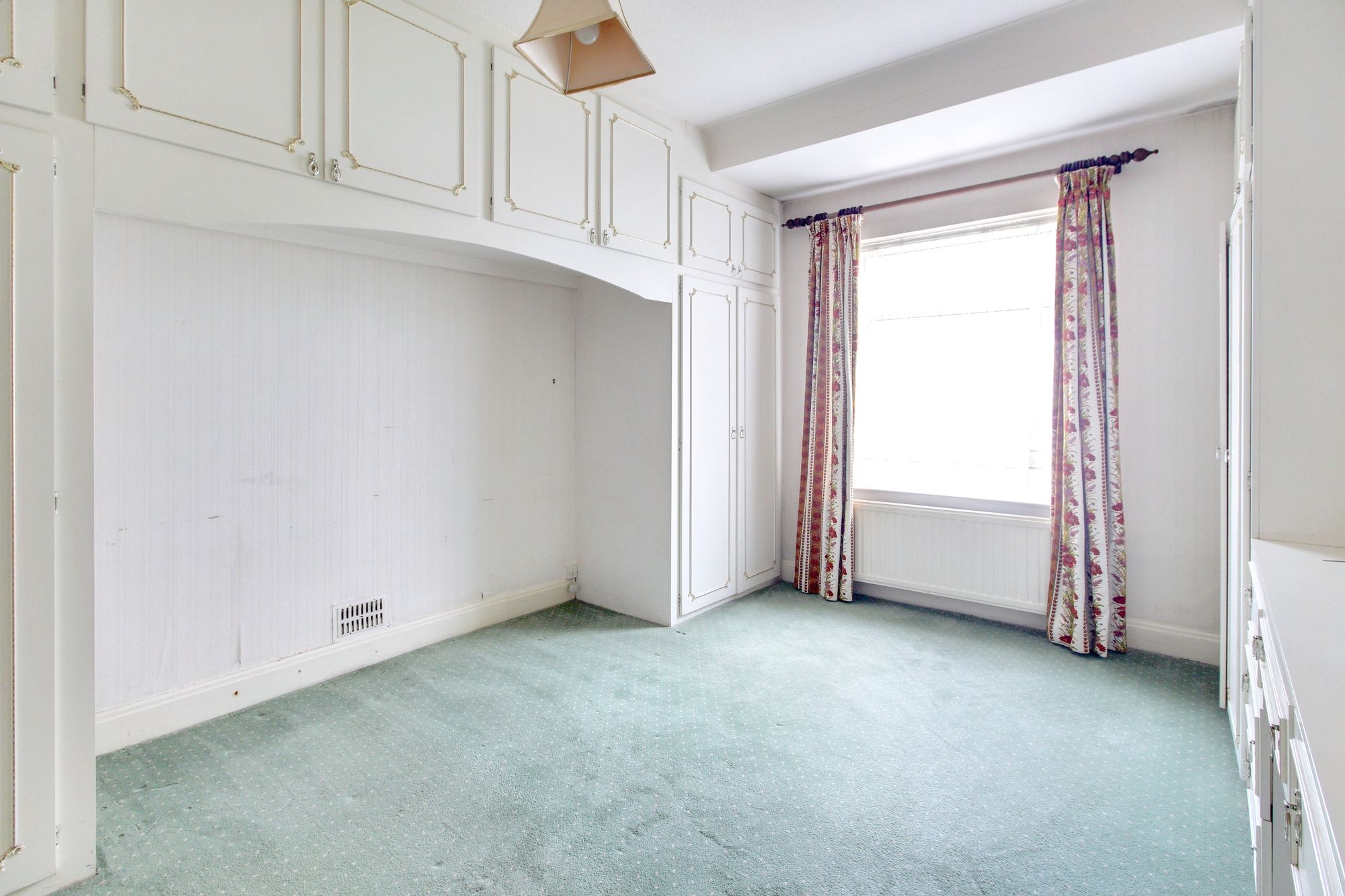 2 bed detached bungalow for sale in Dunster Road, Stirling  - Property Image 9