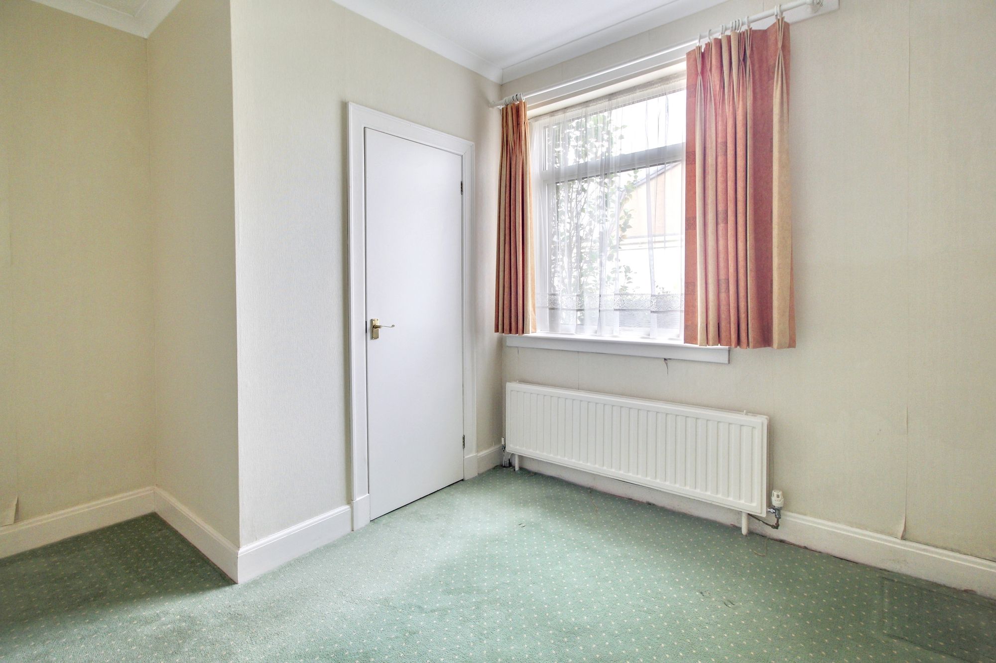 2 bed detached bungalow for sale in Dunster Road, Stirling  - Property Image 10