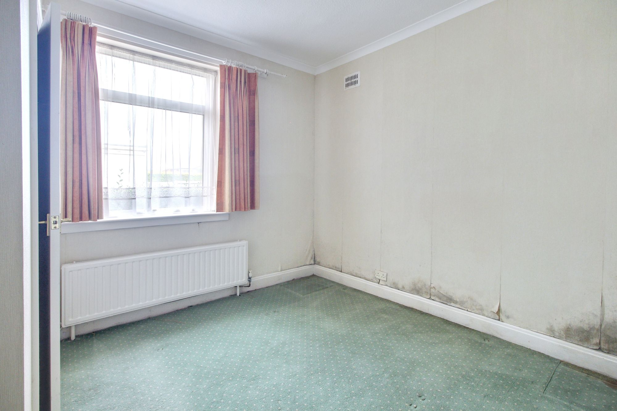2 bed detached bungalow for sale in Dunster Road, Stirling  - Property Image 11